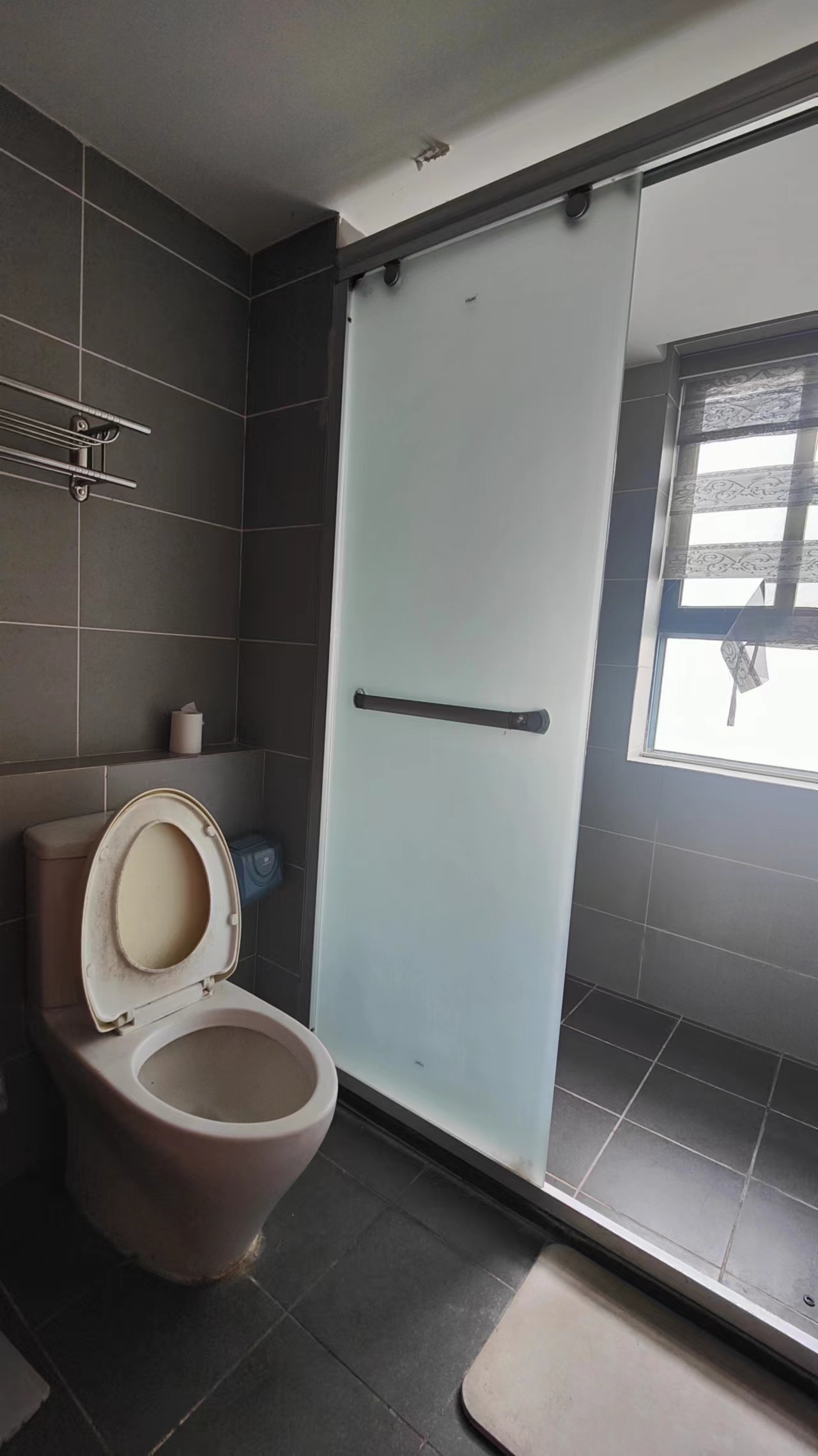 滨海贵族 2室2厅1卫 2800.0元/月 滨海贵族 2室2厅1卫 2800.0元/月室内图