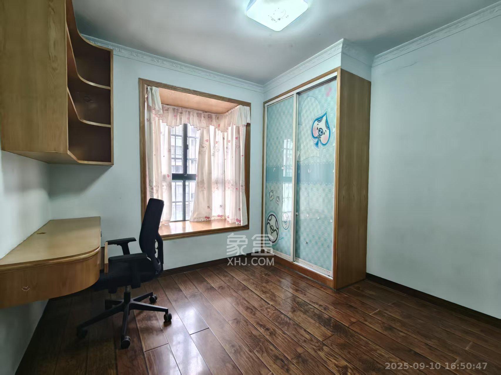 东岸锦城(东方人家)  3室2厅1卫    2200.0元/月室内图