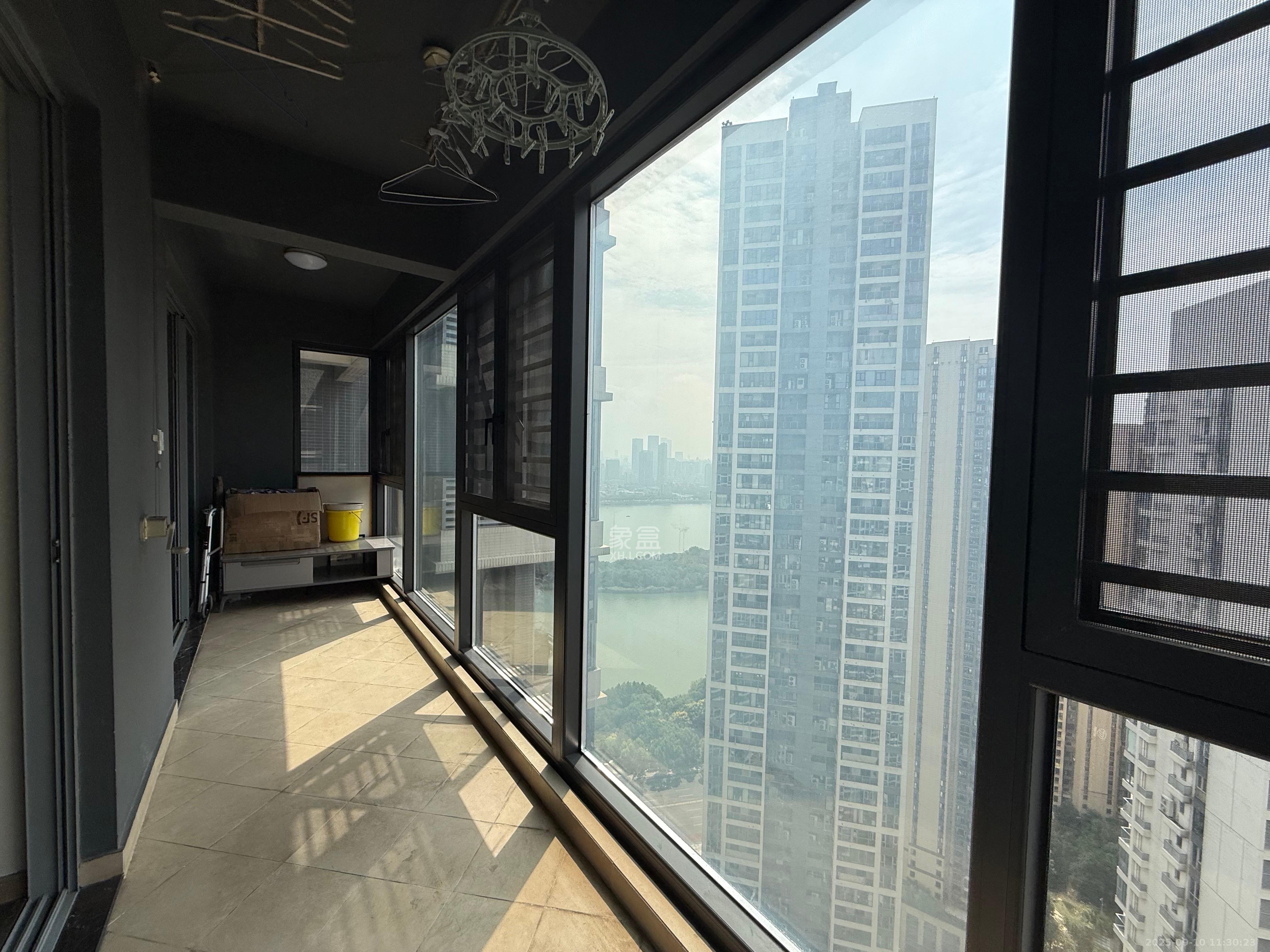 保利天禧C区 4室2厅2卫 4800.0元/月 保利天禧C区 4室2厅2卫 4800.0元/月室内图