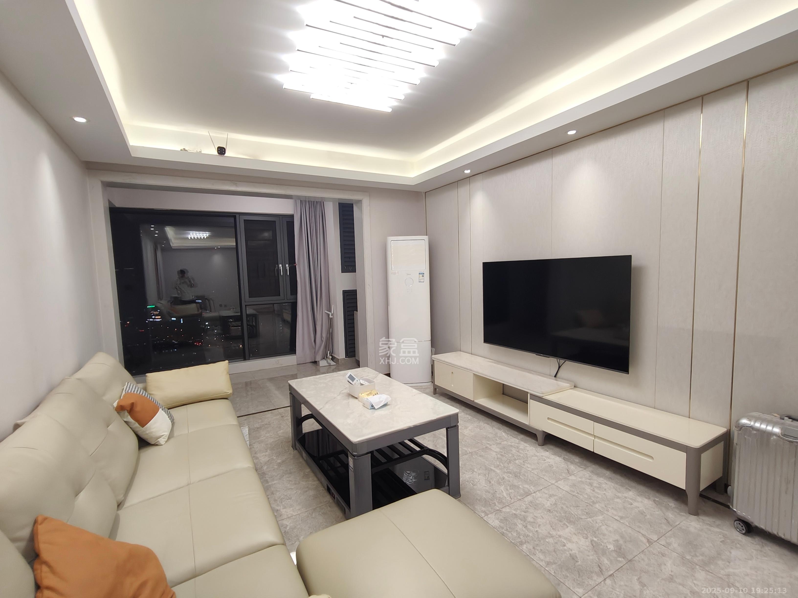 梅溪悦章  3室2厅2卫    3800.0元/月室内图