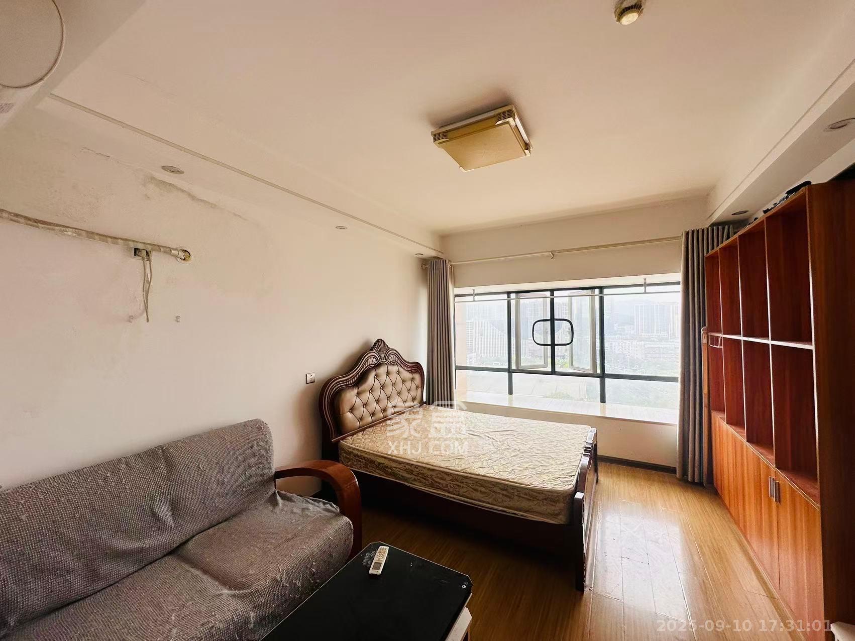 雅阁国际  1室1厅1卫    1400.0元/月