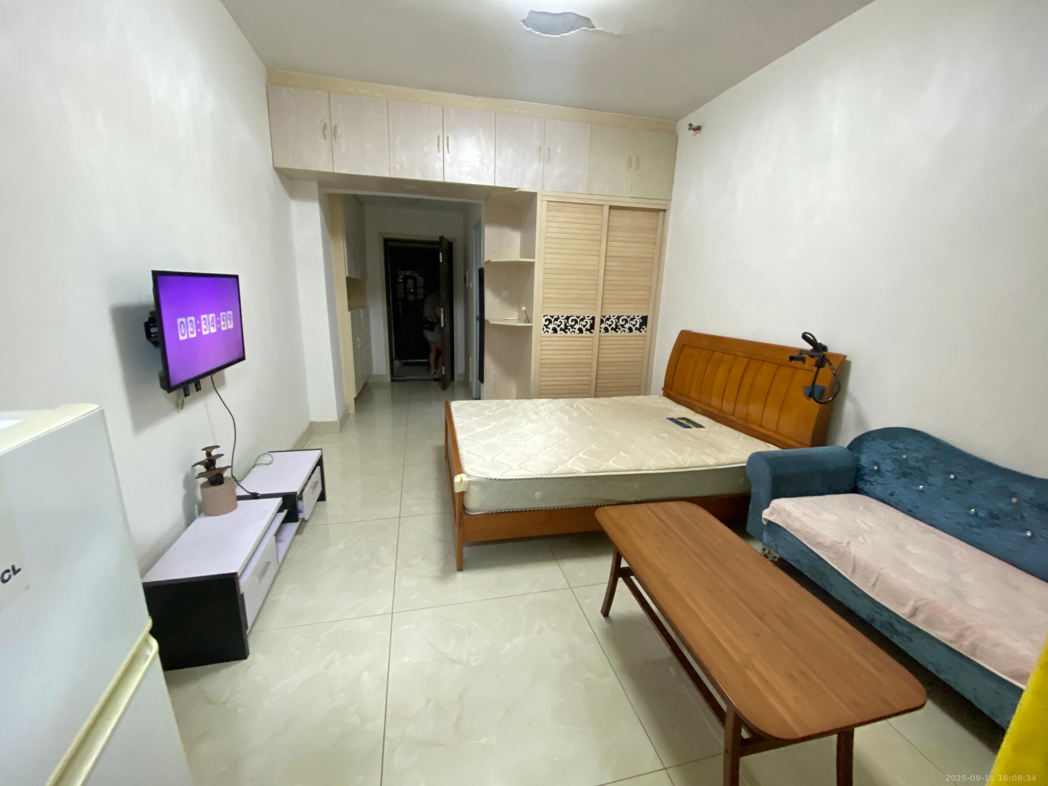 海德公园 1室1厅1卫 1200.0元/月 海德公园 1室1厅1卫 1200.0元/月室内图