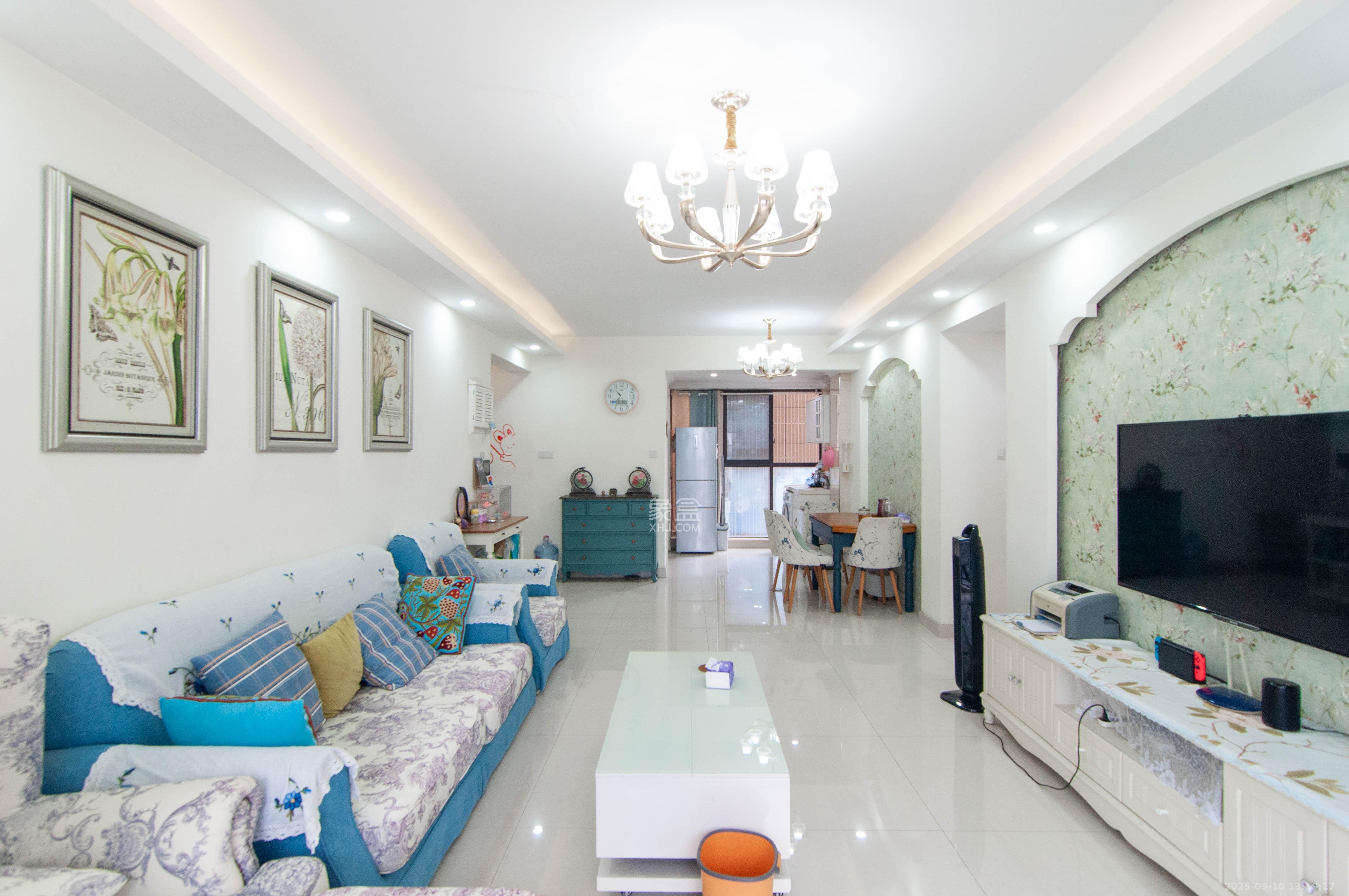 湘腾琴岛 4室2厅2卫 139.00万 湘腾琴岛 4室2厅2卫 139.00万客厅