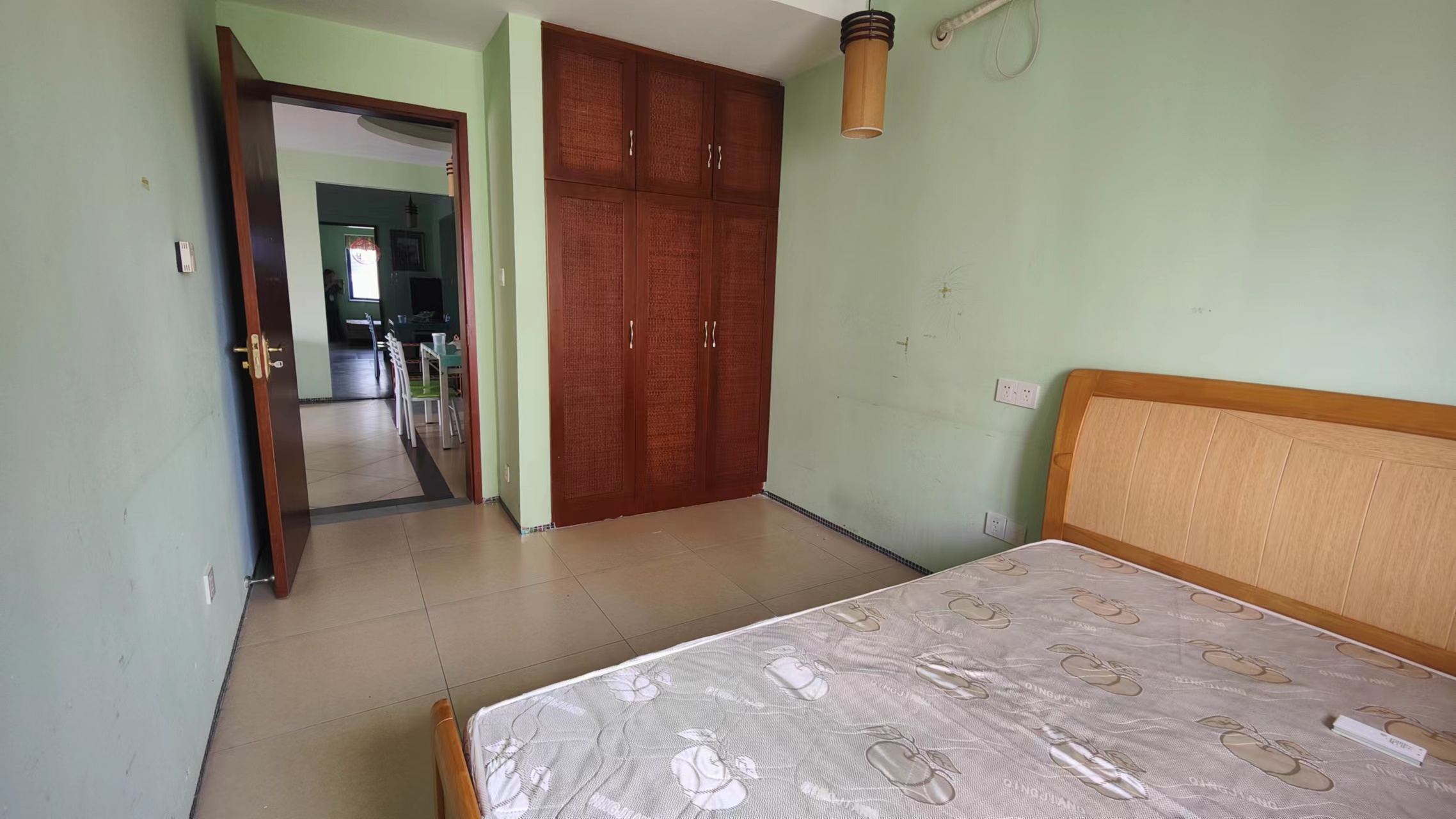 滨海贵族 2室2厅1卫 2800.0元/月 滨海贵族 2室2厅1卫 2800.0元/月室内图