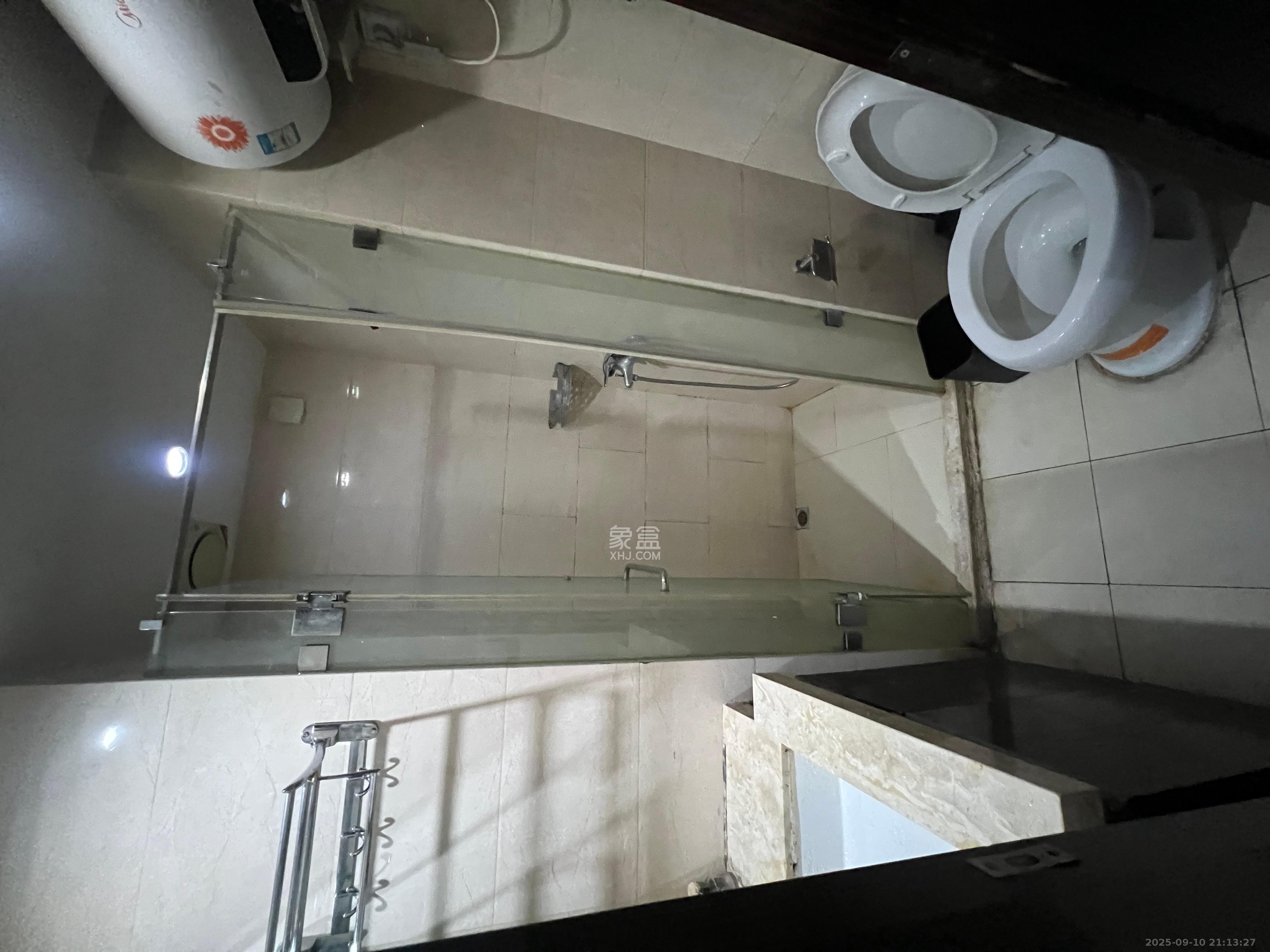 德思勤城市广场（宝格丽公寓）  1室1厅1卫    1400.0元/月室内图