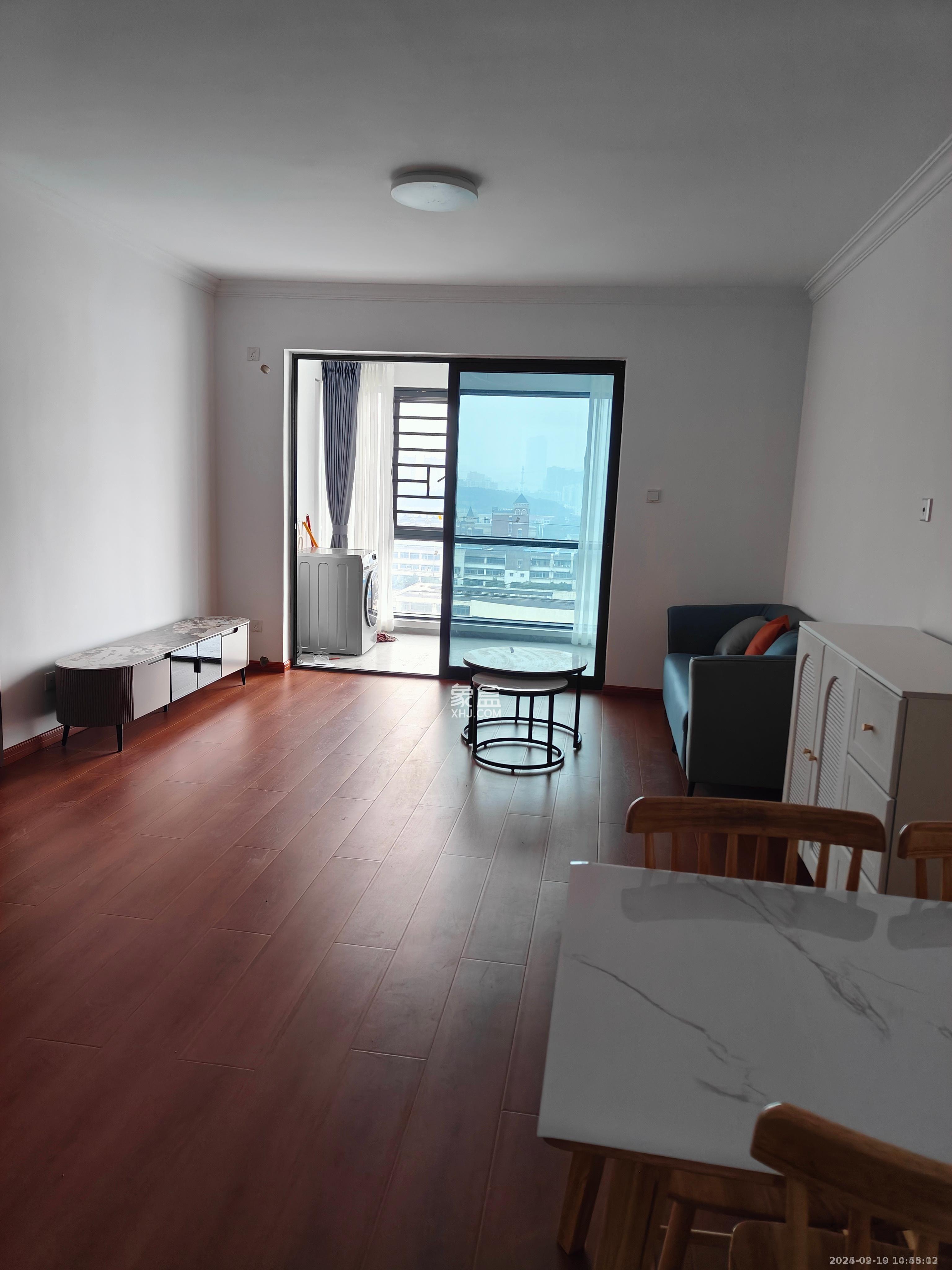 金辉优步花园  3室2厅2卫    3800.0元/月 金辉优步花园  3室2厅2卫    3800.0元/月