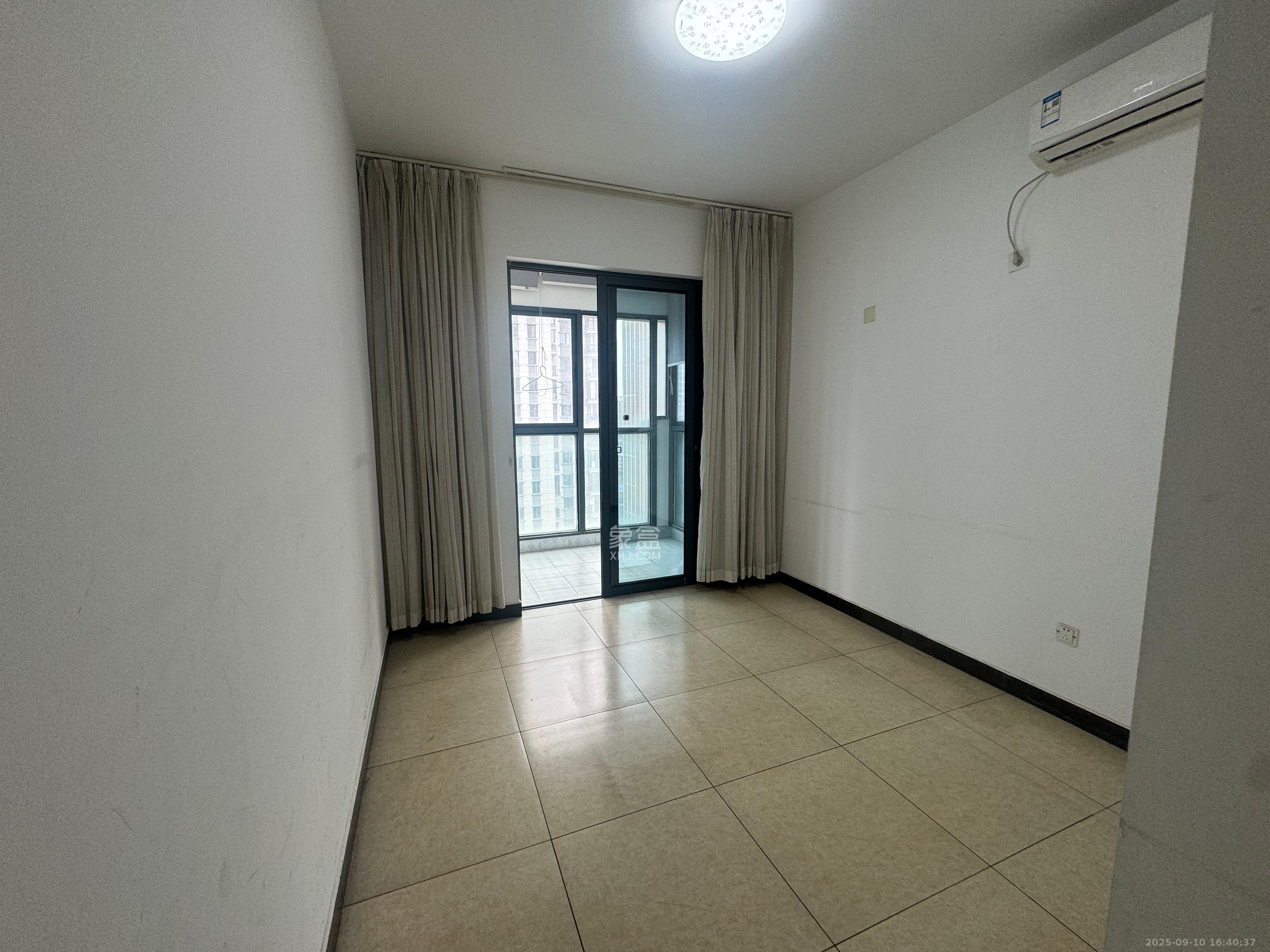 天翼花园(中国电信单位房) 5室2厅2卫 4600.0元/月 天翼花园(中国电信单位房) 5室2厅2卫 4600.0元/月室内图