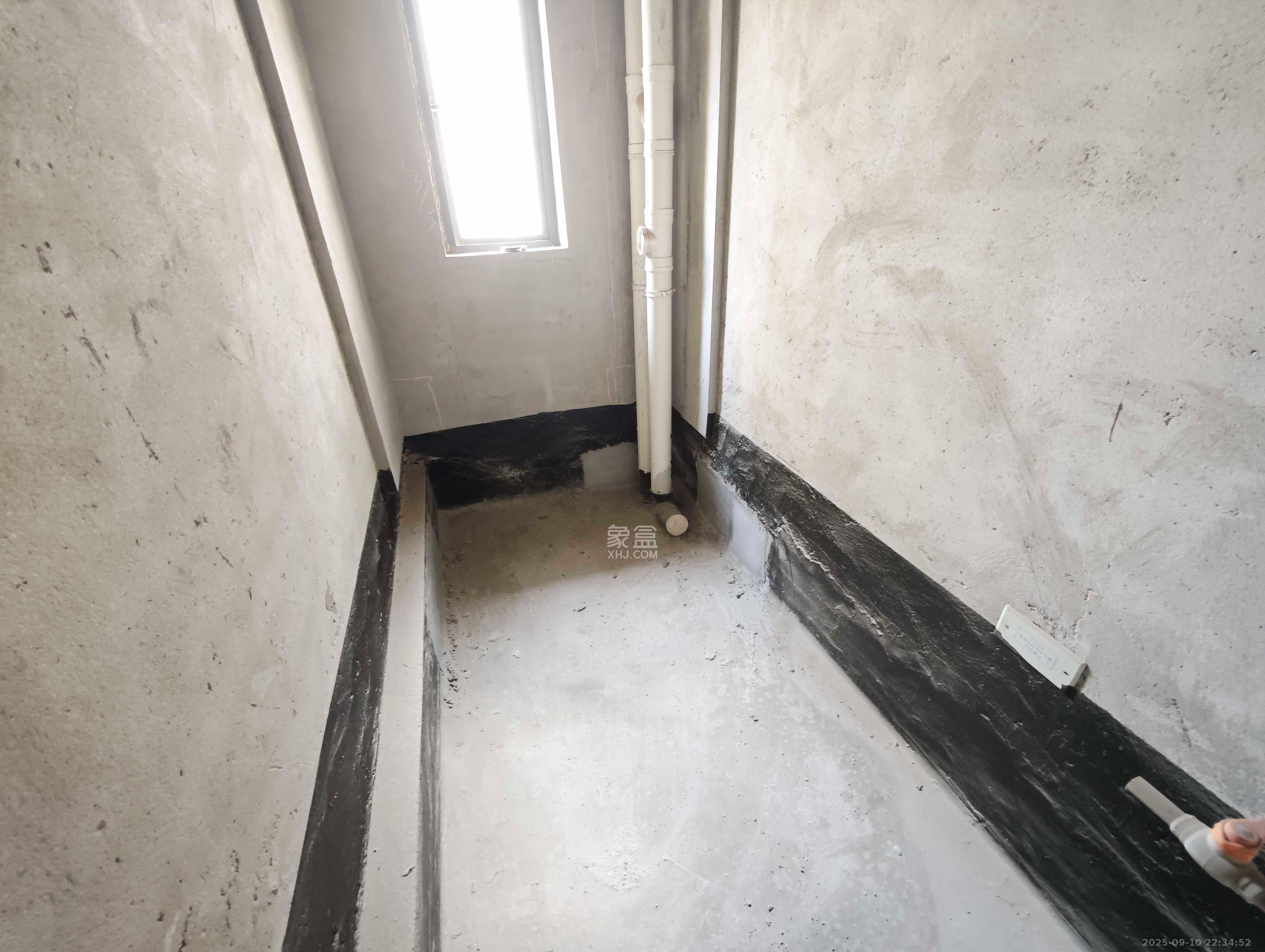 中建嘉和城  4室2厅2卫    104.0万卫生间