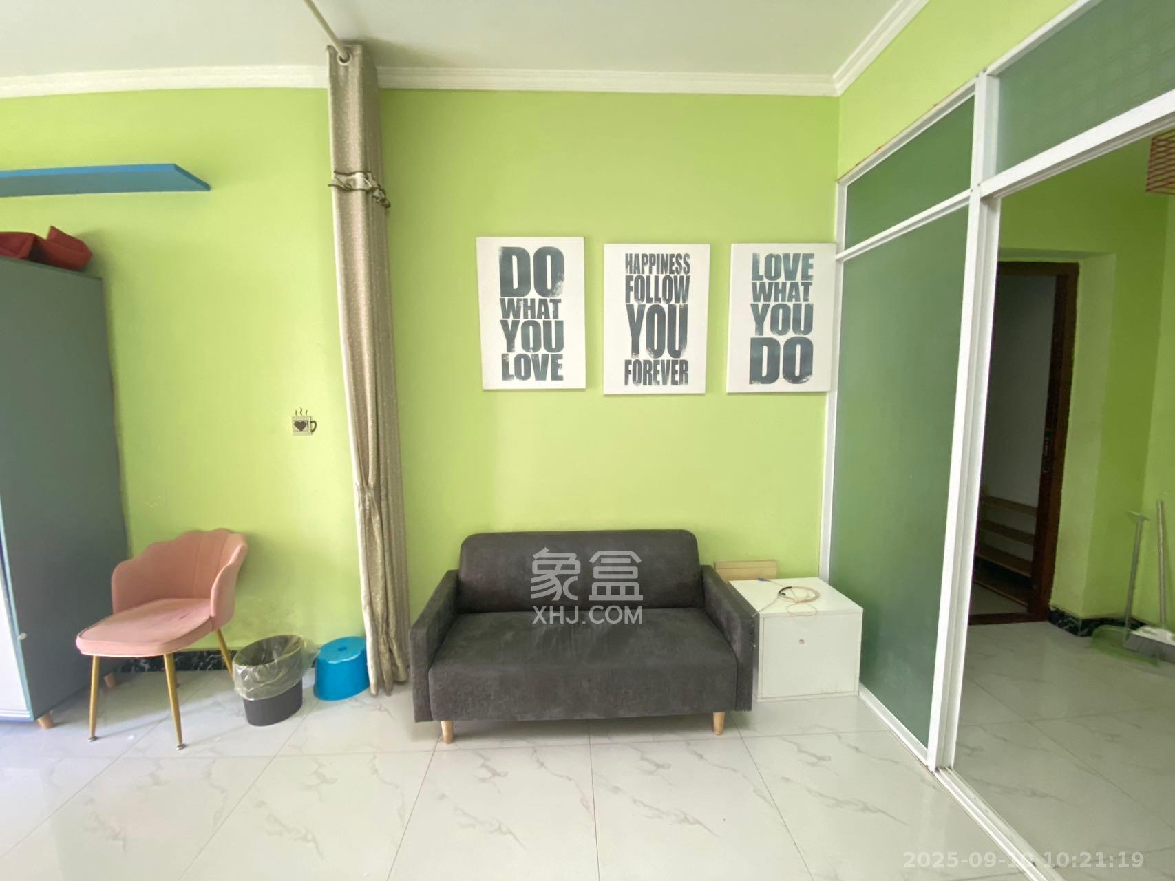 蝴蝶谷 1室1厅1卫 1150.0元/月 蝴蝶谷 1室1厅1卫 1150.0元/月室内图