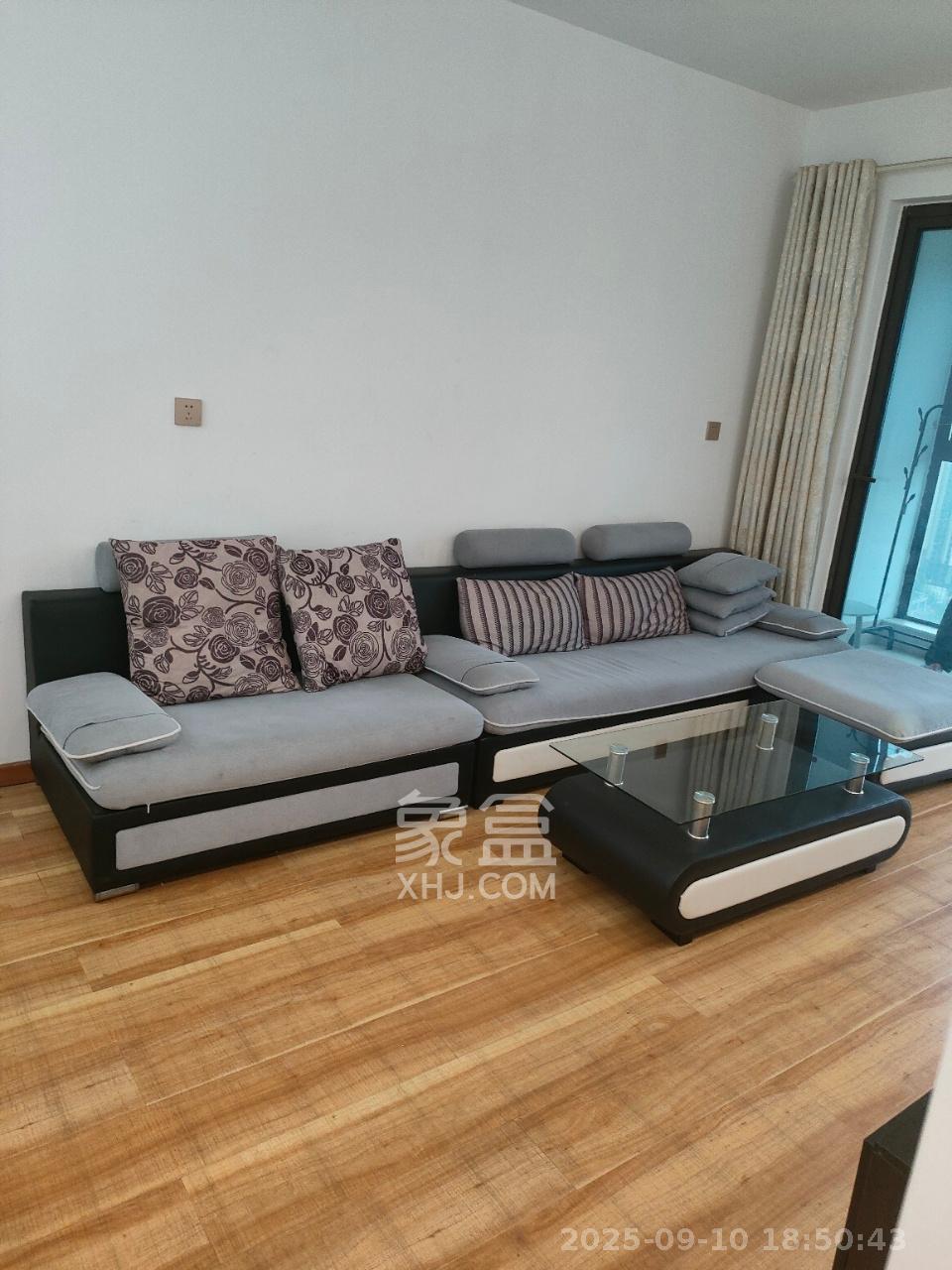 龙湖湘风原著(龙湖湘风星城) 1室2厅1卫 1600.0元/月 龙湖湘风原著(龙湖湘风星城) 1室2厅1卫 1600.0元/月室内图