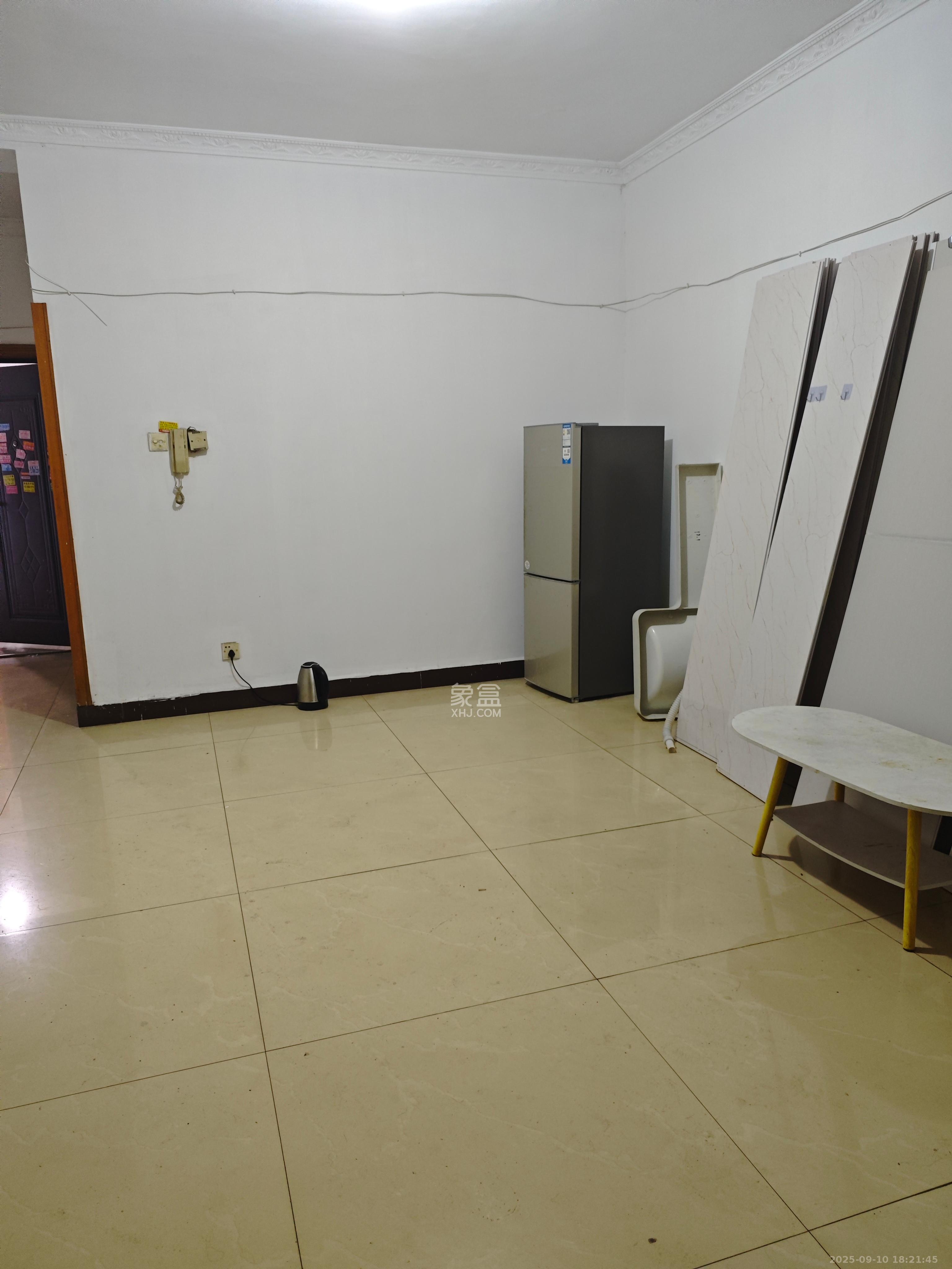 金泉公寓  1室2厅2卫    530.0元/月 金泉公寓  1室2厅2卫    530.0元/月室内图