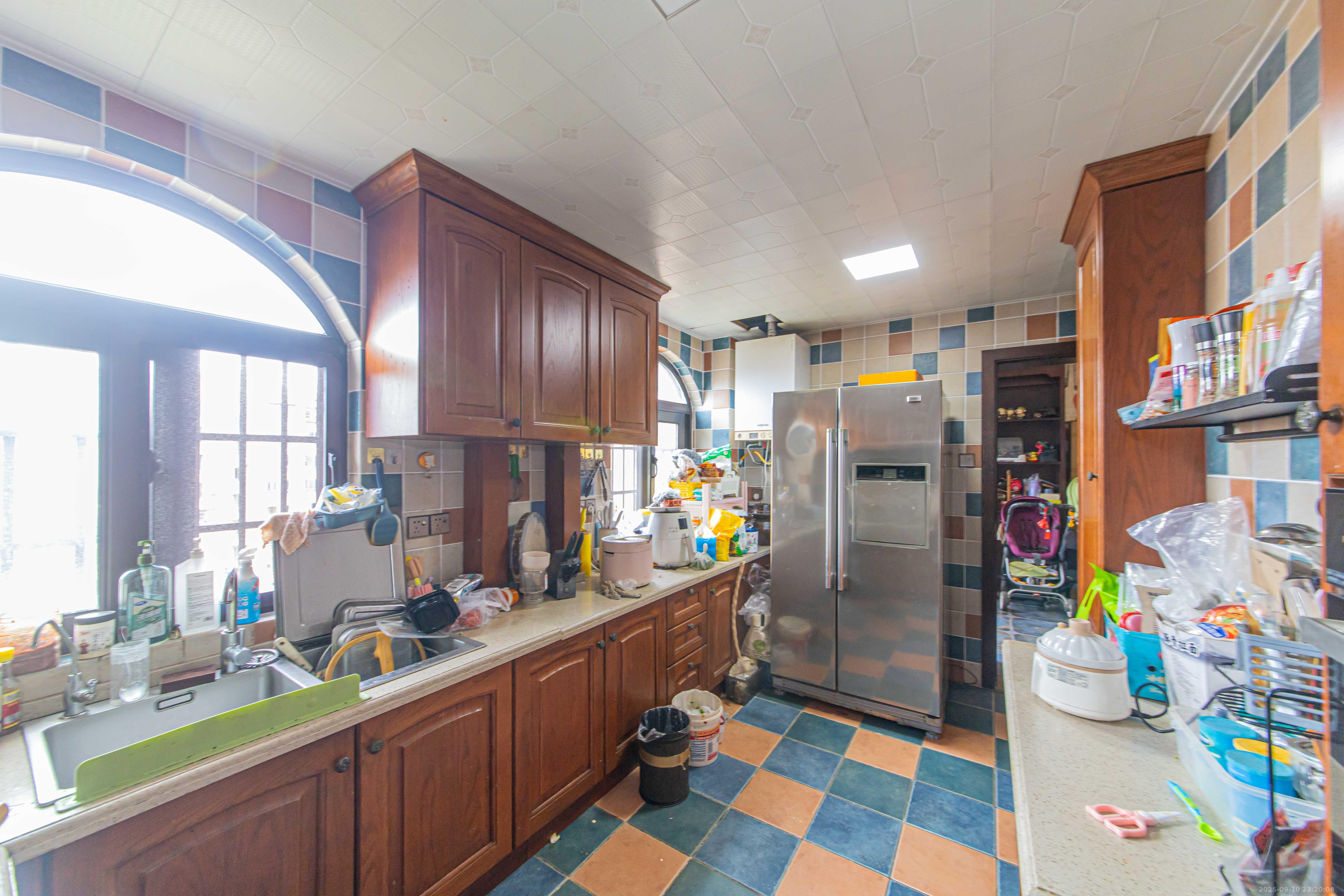 中信凯旋蓝岸(中信新城三期)  4室2厅2卫    136.0万 中信凯旋蓝岸(中信新城三期)  4室2厅2卫    136.0万厨房