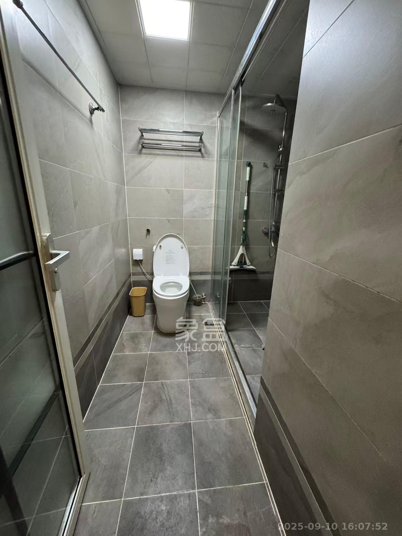 万博汇  2室2厅1卫    3200.0元/月 万博汇  2室2厅1卫    3200.0元/月室内图