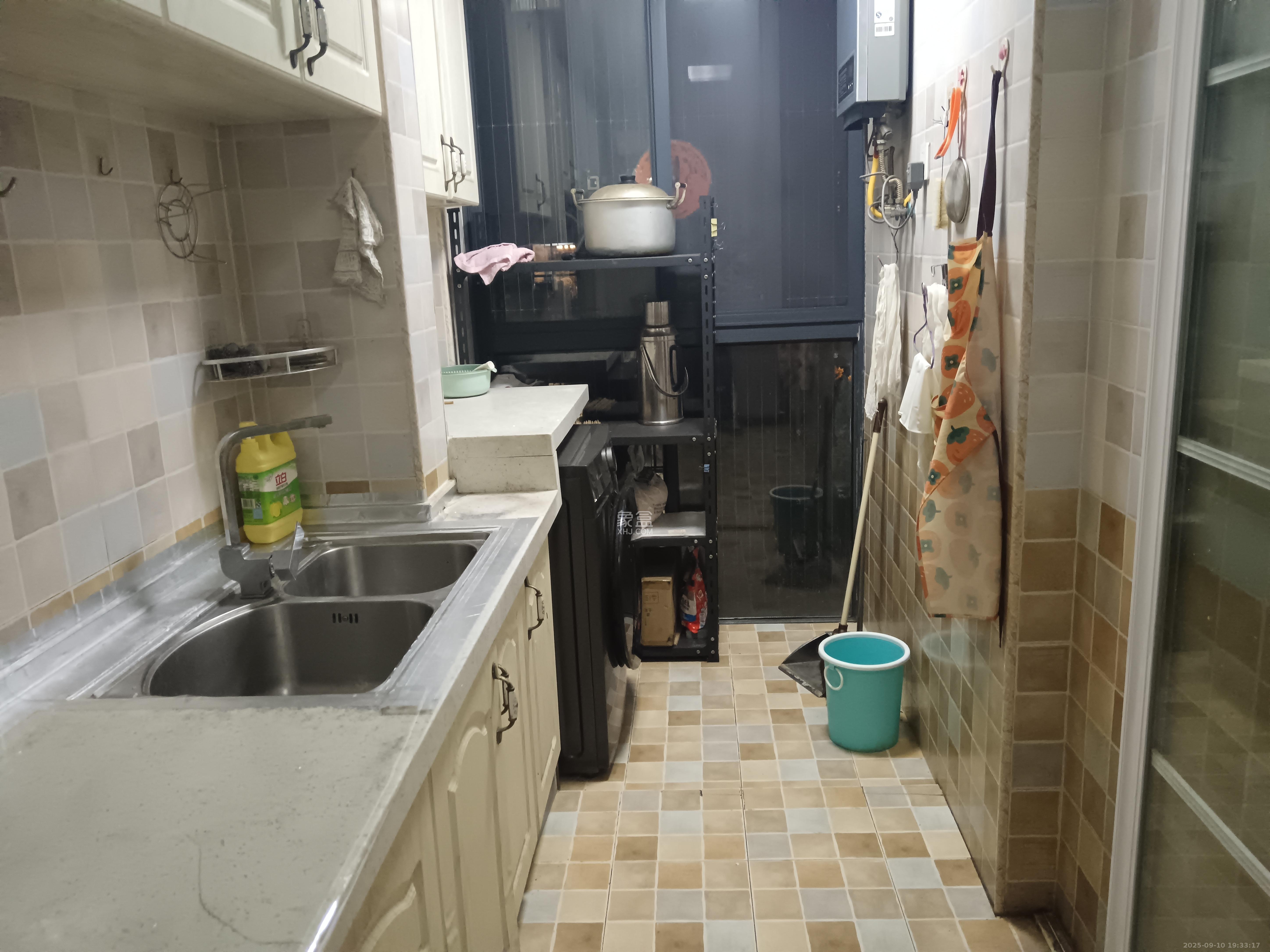 蓝光幸福满庭 1室0厅0卫 2100.0元/月 蓝光幸福满庭 1室0厅0卫 2100.0元/月室内图