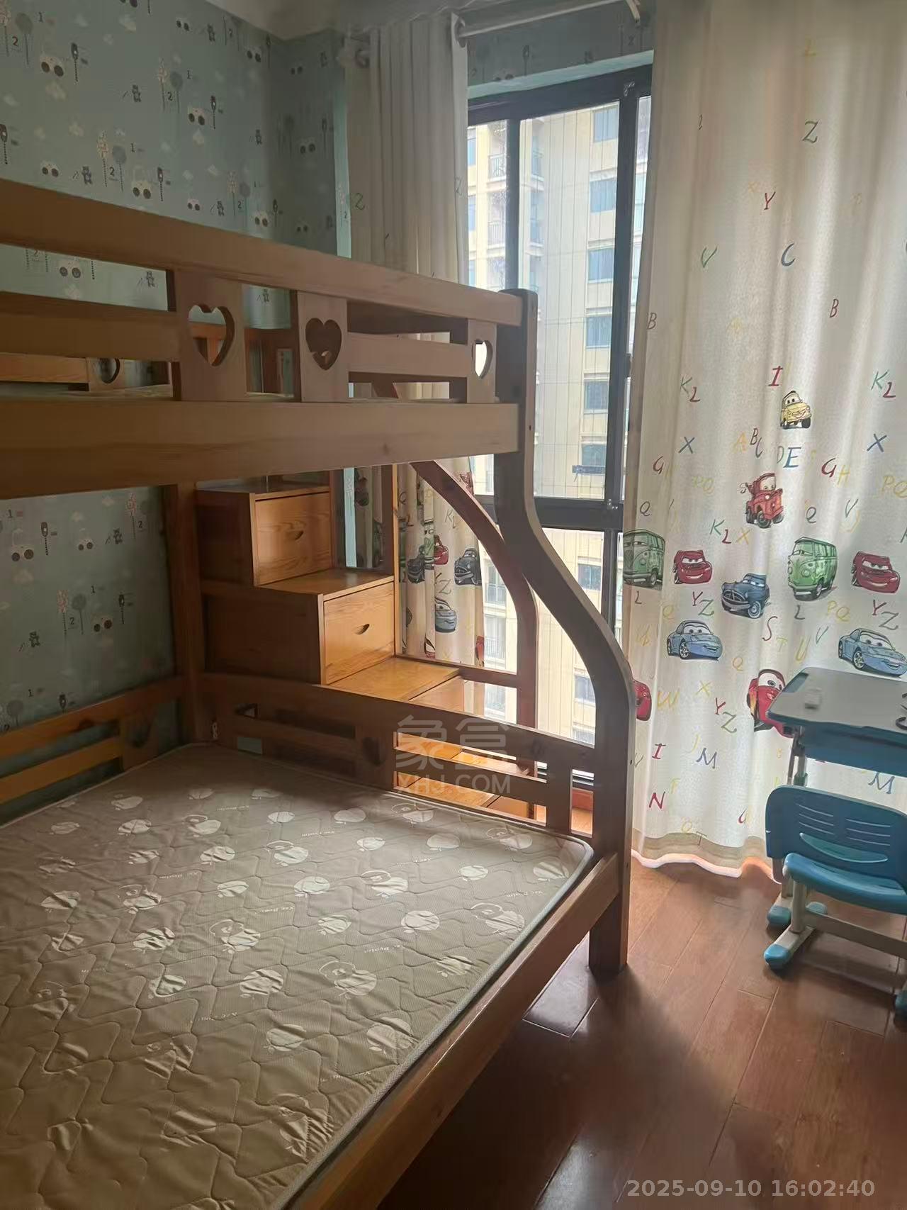 旺城天悦领秀香江  3室2厅1卫    1500.0元/月室内图