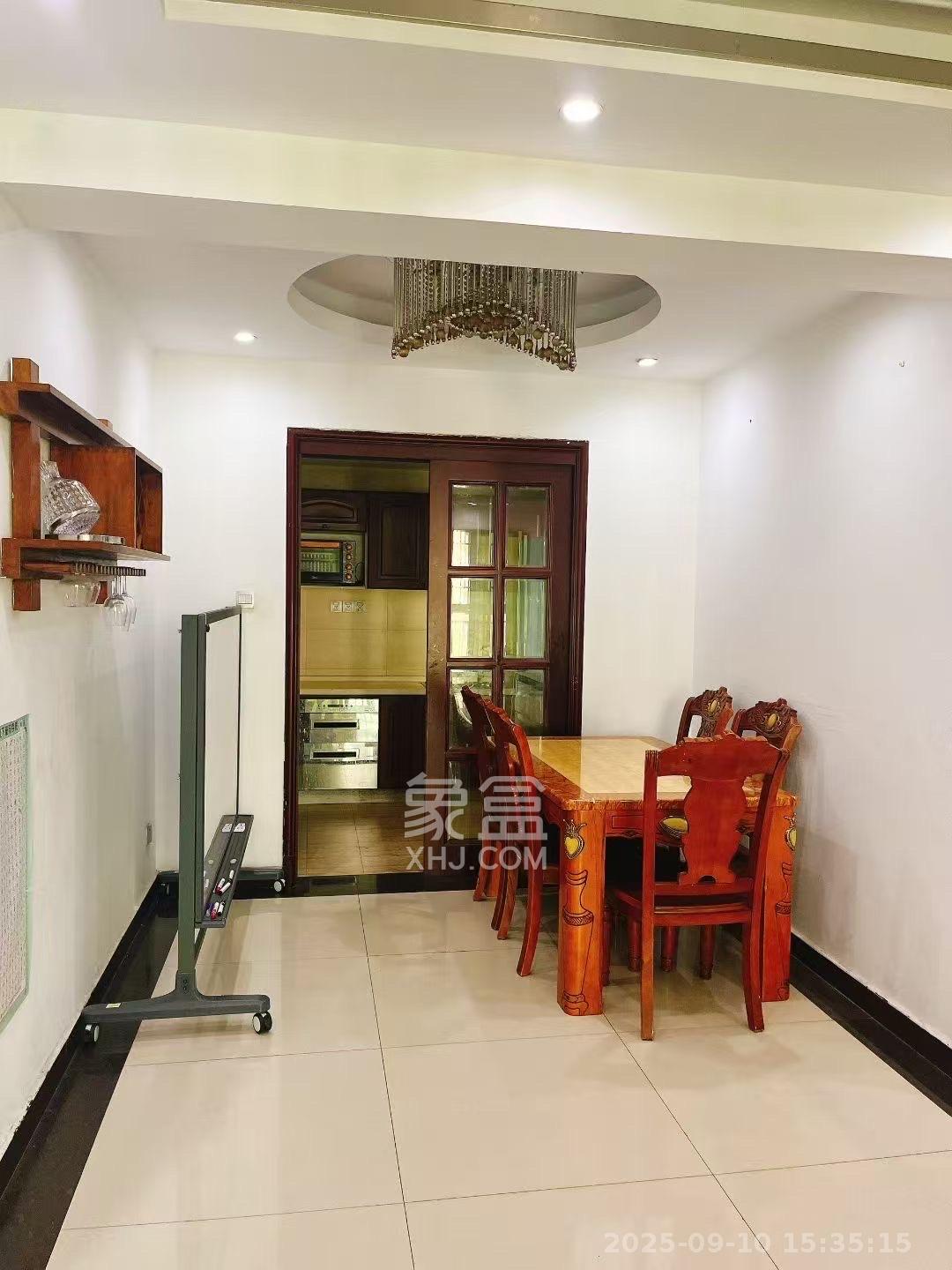 富基世纪公园 4室2厅2卫 2100.0元/月 富基世纪公园 4室2厅2卫 2100.0元/月室内图