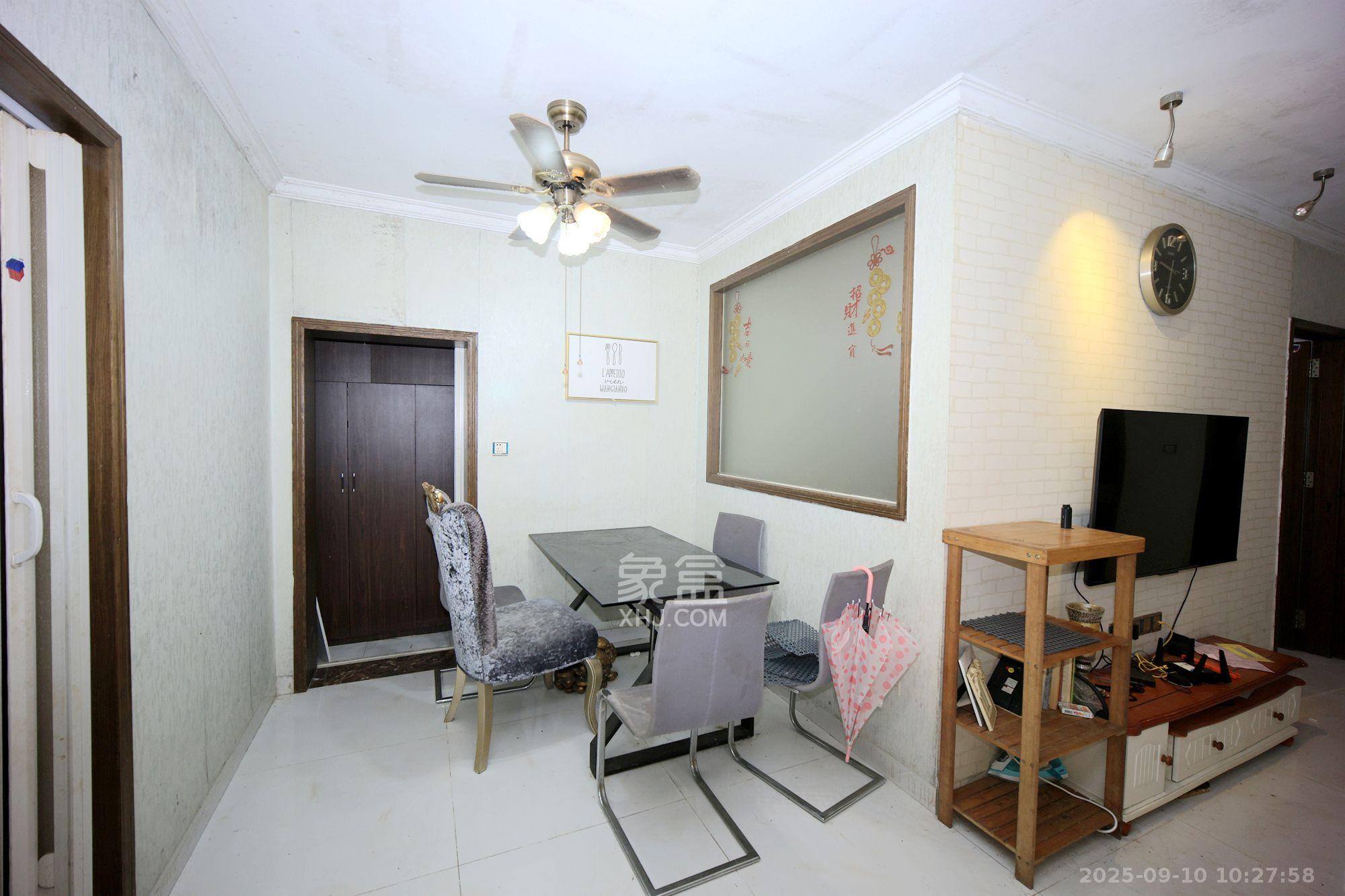 燕子岭散盘  3室2厅1卫    2600.0元/月室内图