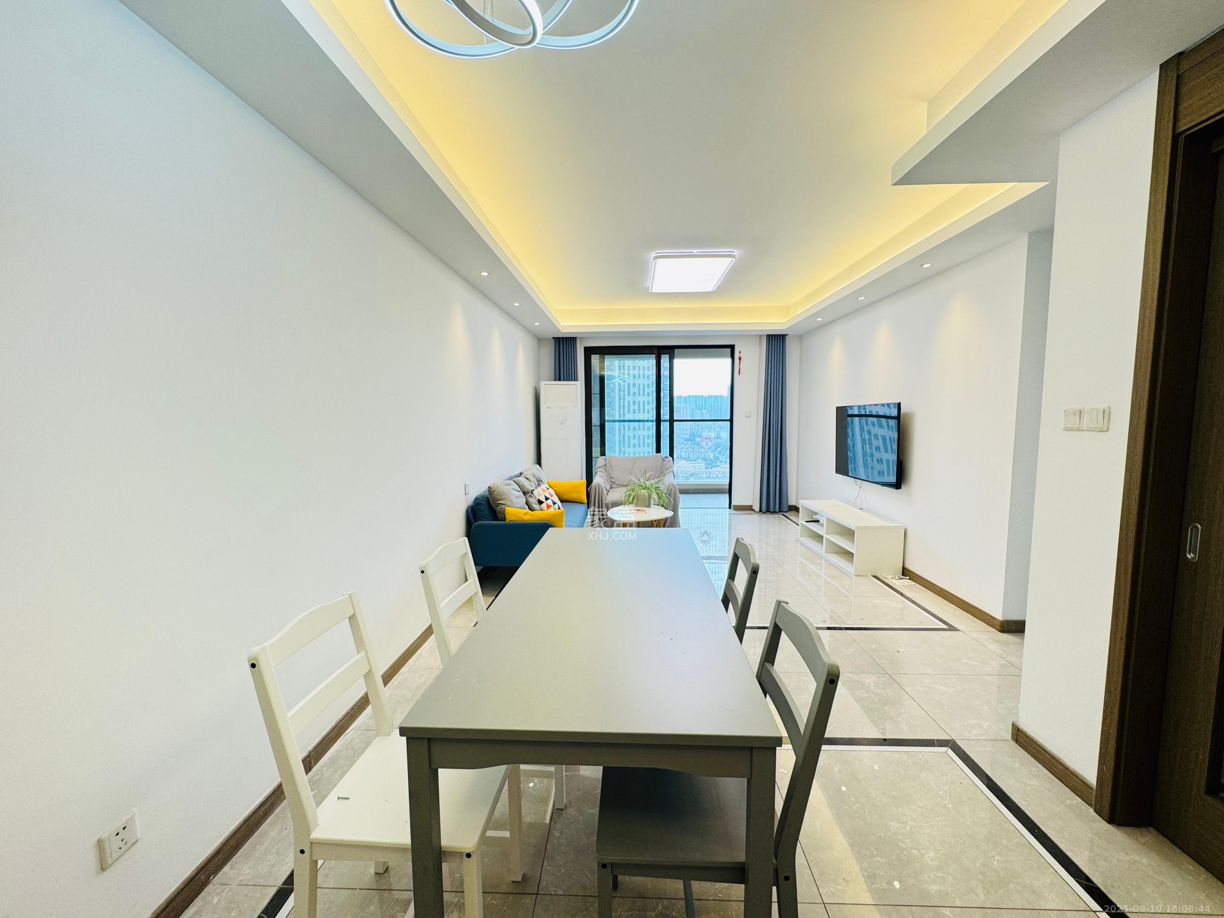 龙湖铂金中心（龙湖春江郦城）  3室2厅2卫    4000.0元/月室内图