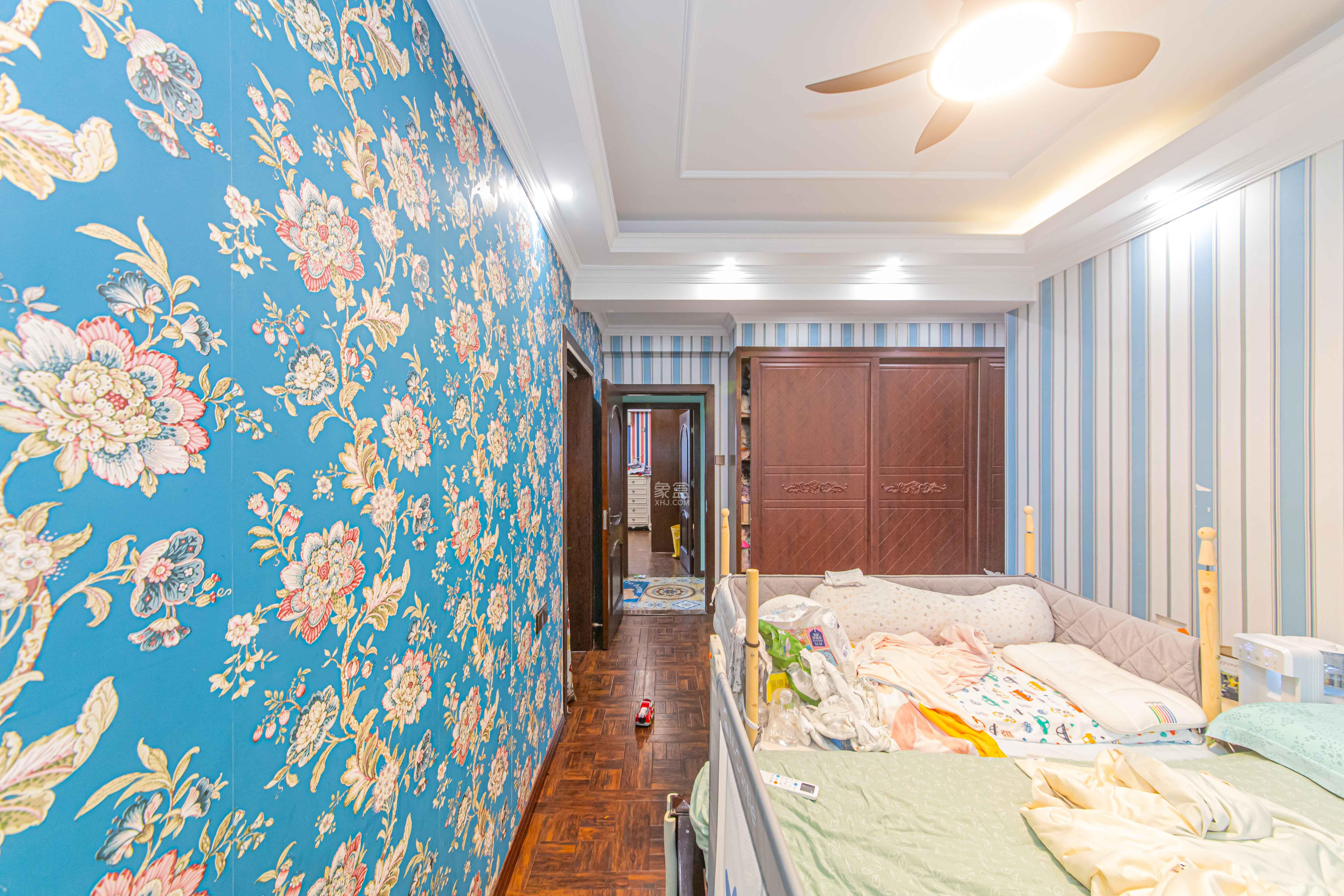 中信凯旋蓝岸(中信新城三期)  4室2厅2卫    136.0万 中信凯旋蓝岸(中信新城三期)  4室2厅2卫    136.0万卧室