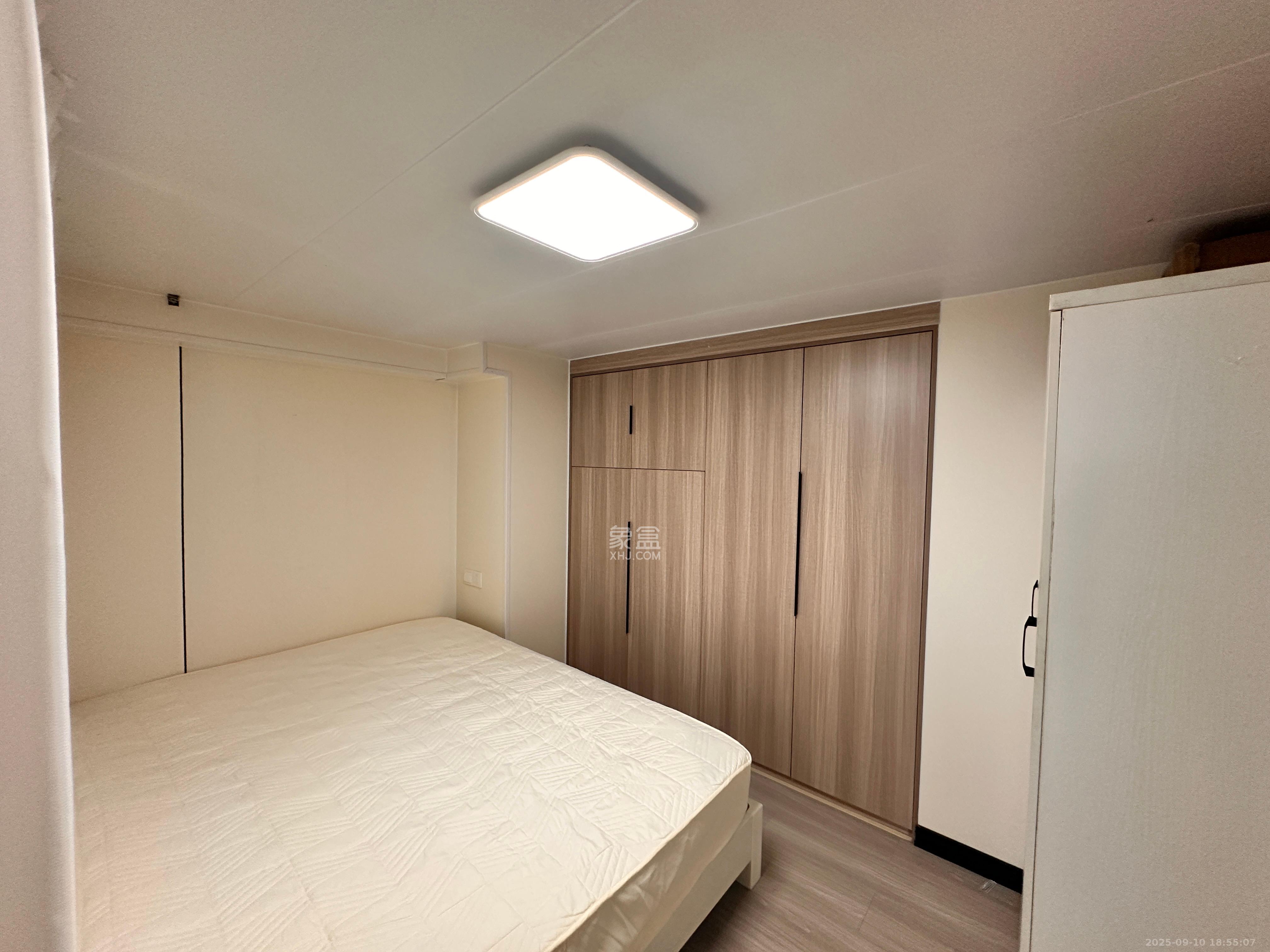 时代MOMA云PARK 2室2厅1卫 2800.0元/月 时代MOMA云PARK 2室2厅1卫 2800.0元/月室内图