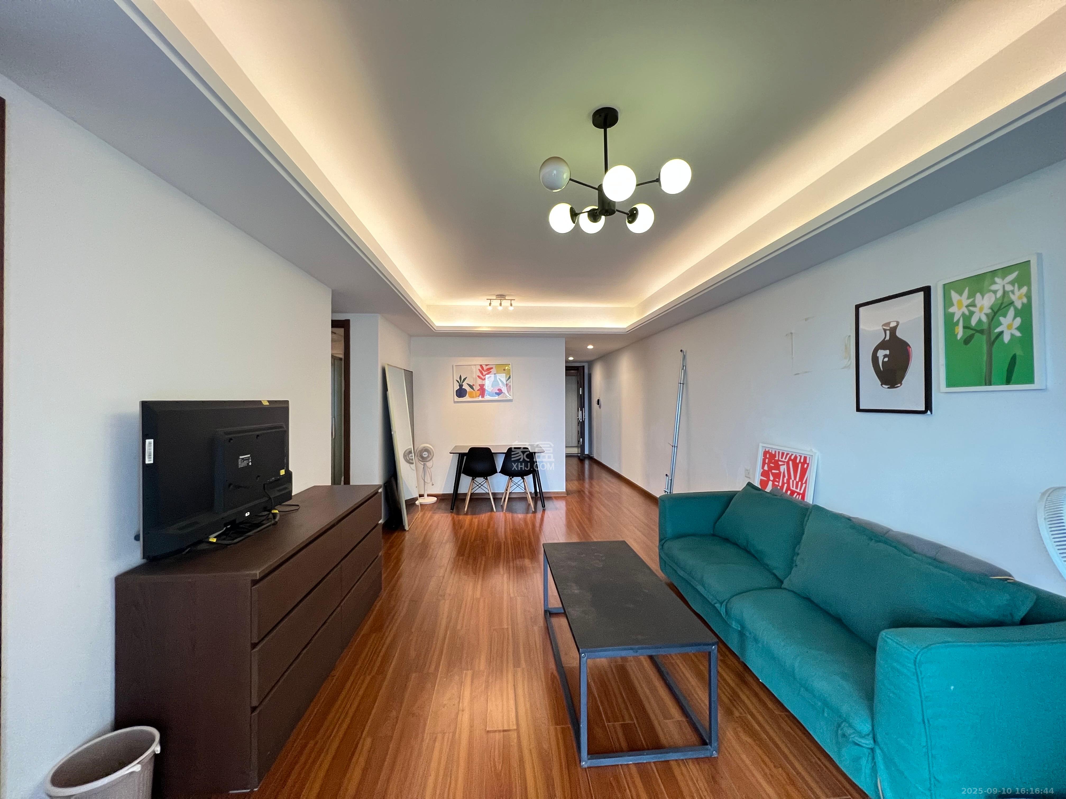 龙湖水晶郦城 3室2厅1卫 2700.0元/月 龙湖水晶郦城 3室2厅1卫 2700.0元/月室内图