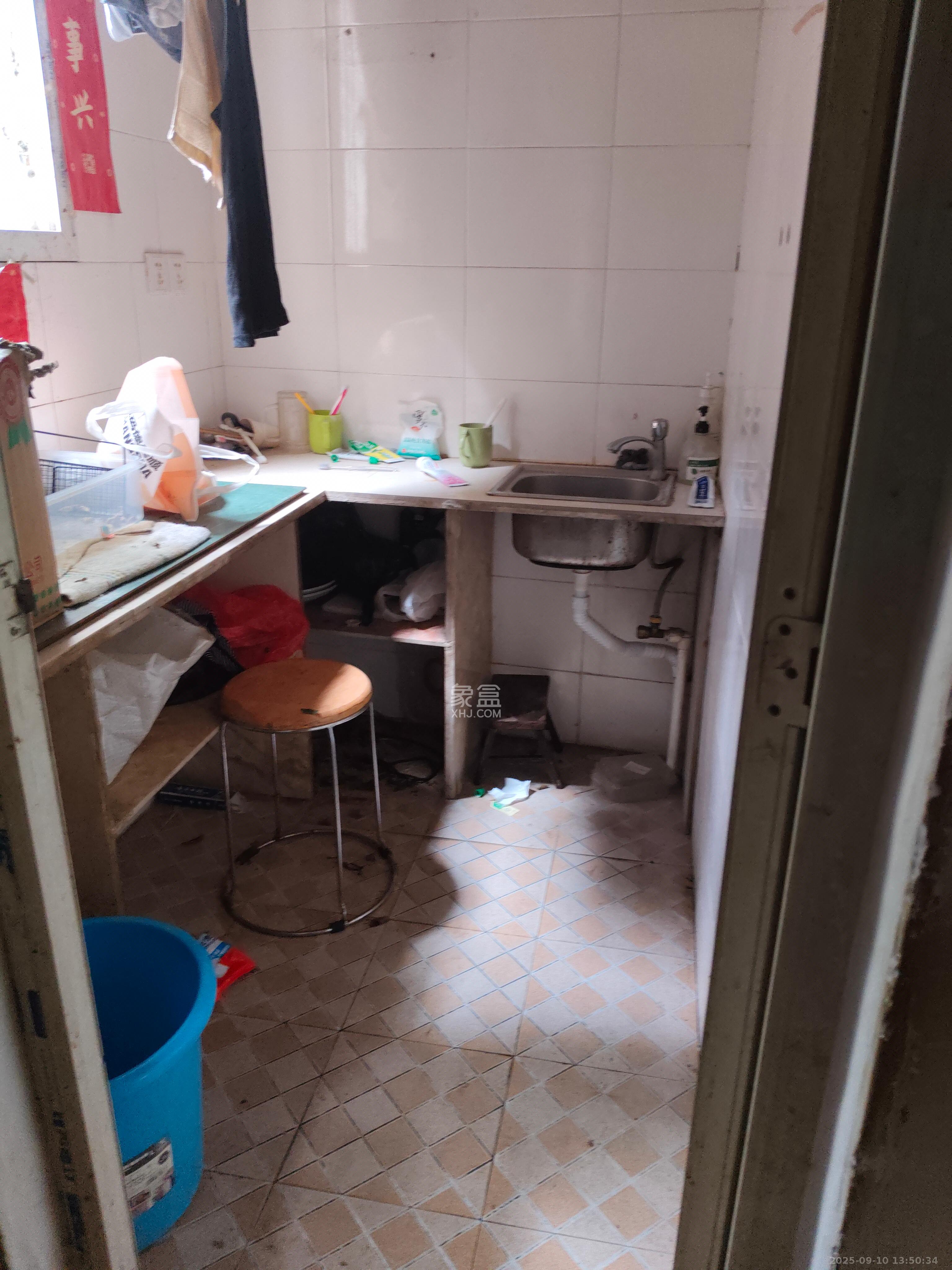 太平街散盘  4室1厅2卫    4600.0元/月室内图