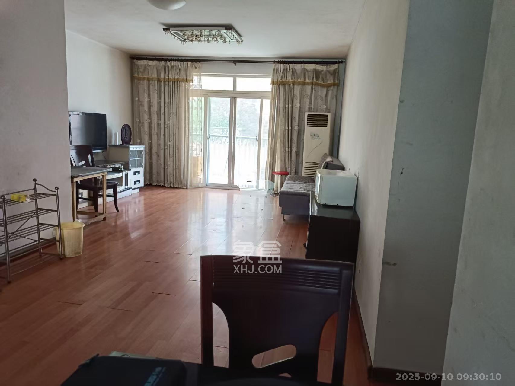 晶华美地  3室2厅2卫    1700.0元/月 晶华美地  3室2厅2卫    1700.0元/月室内图