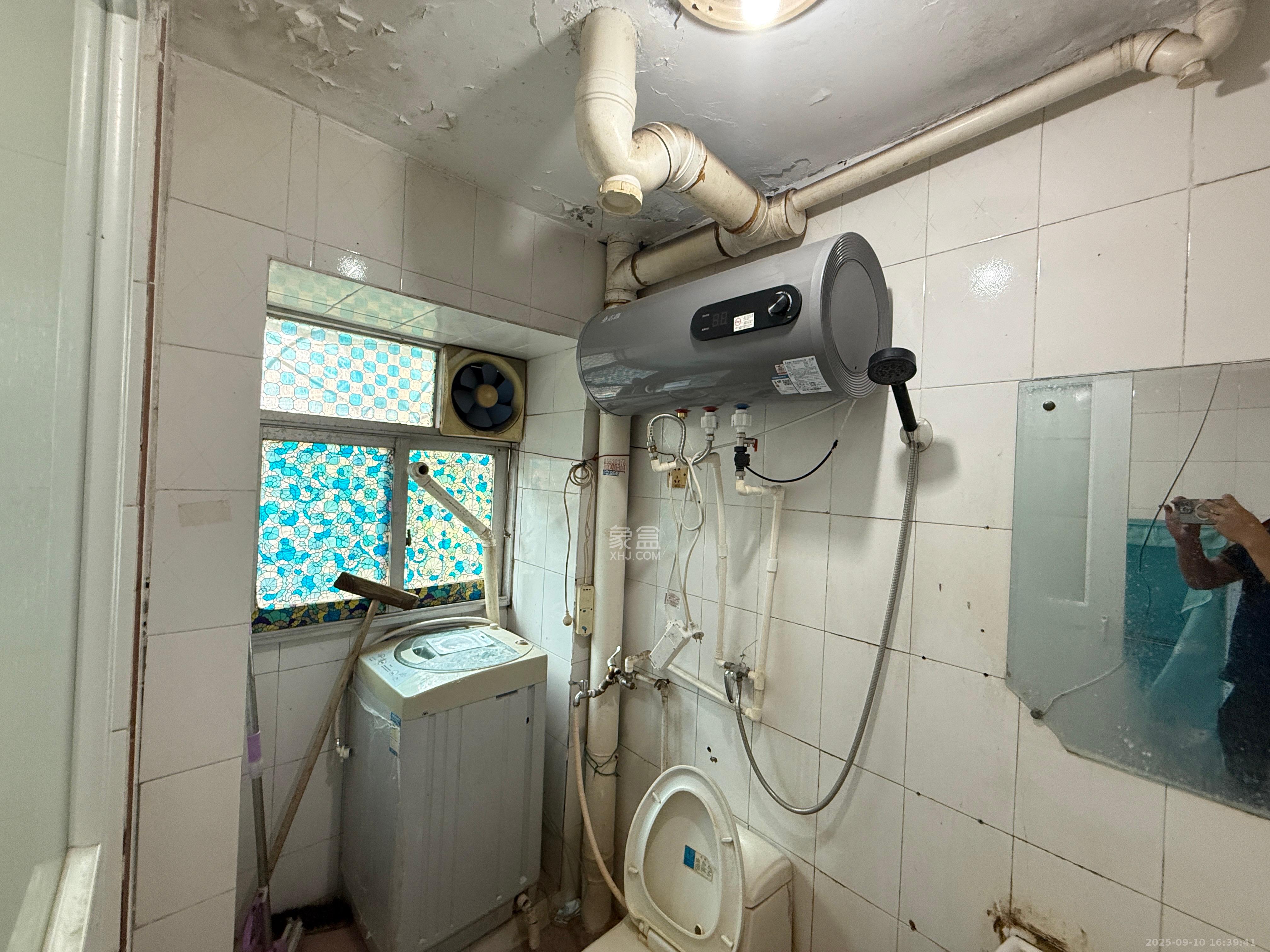 牛角塘社区 4室2厅1卫 1800.0元/月 牛角塘社区 4室2厅1卫 1800.0元/月室内图