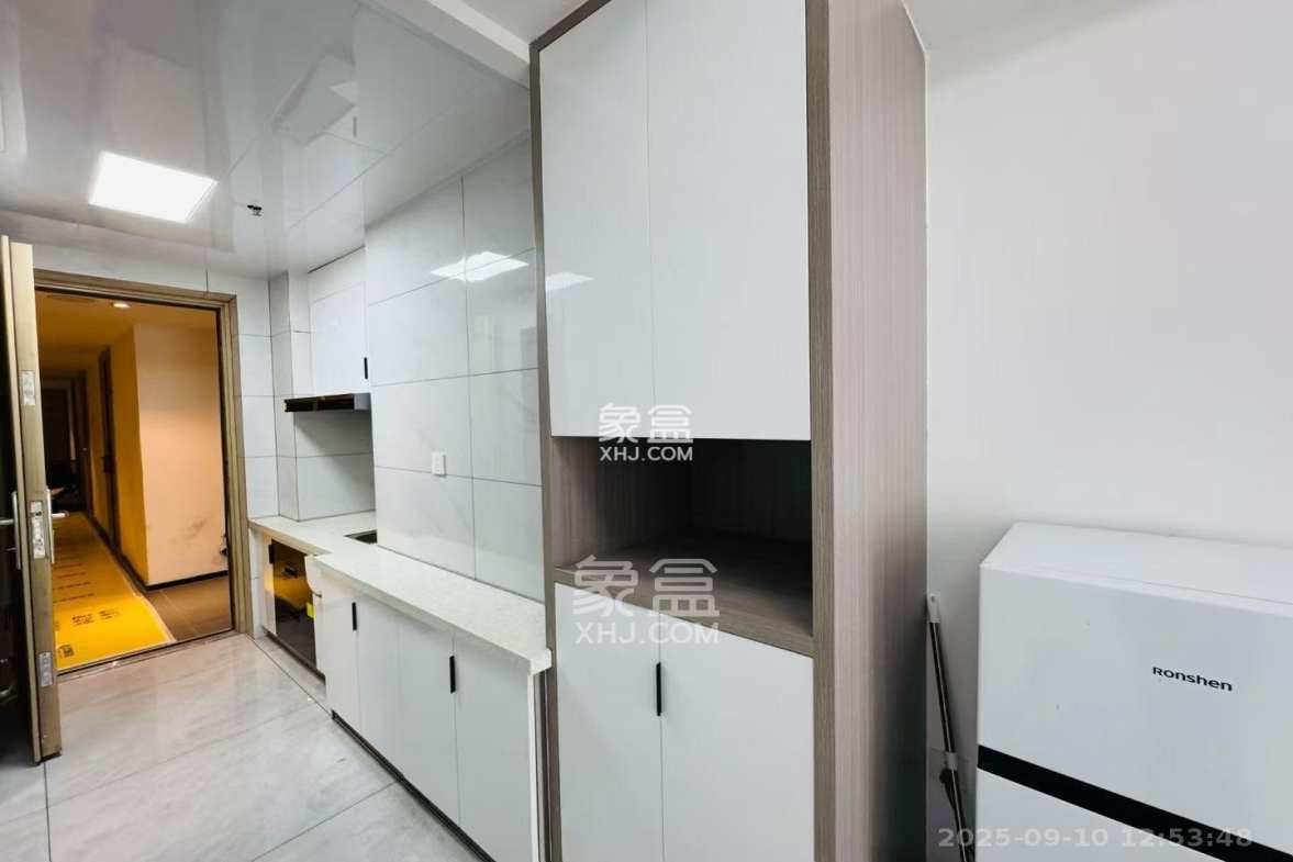 新力铂园(江山云著) 1室1厅1卫 1700.0元/月 新力铂园(江山云著) 1室1厅1卫 1700.0元/月室内图