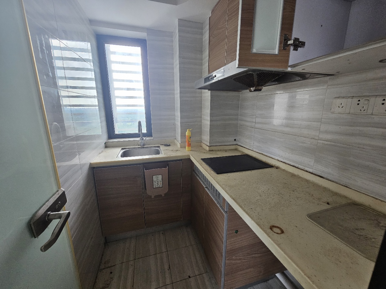 恒大海口文化旅游城 2室1厅1卫 1700.0元/月 恒大海口文化旅游城 2室1厅1卫 1700.0元/月室内图