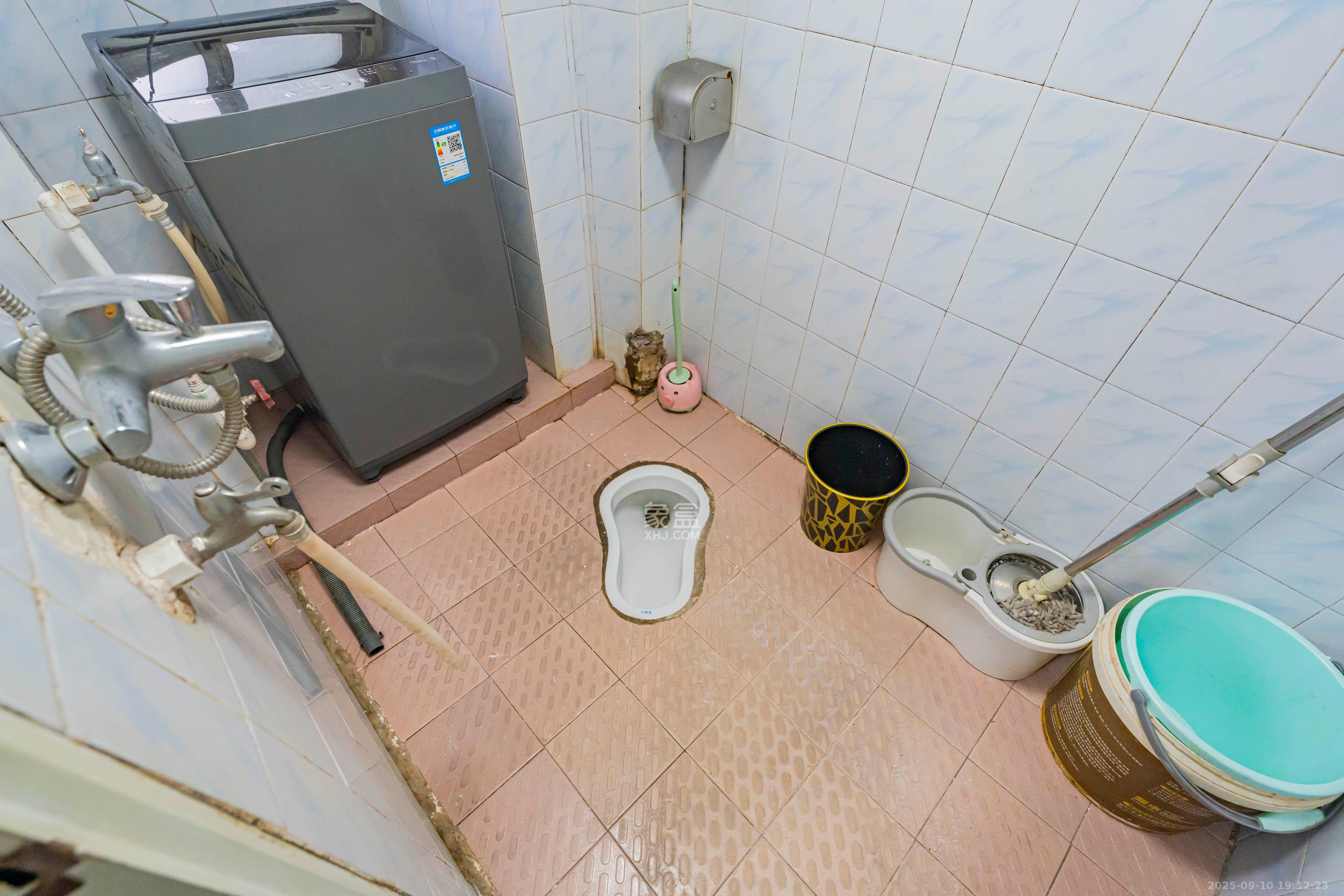 上麻园岭散盘 2室2厅1卫 54.5万 上麻园岭散盘 2室2厅1卫 54.5万卫生间