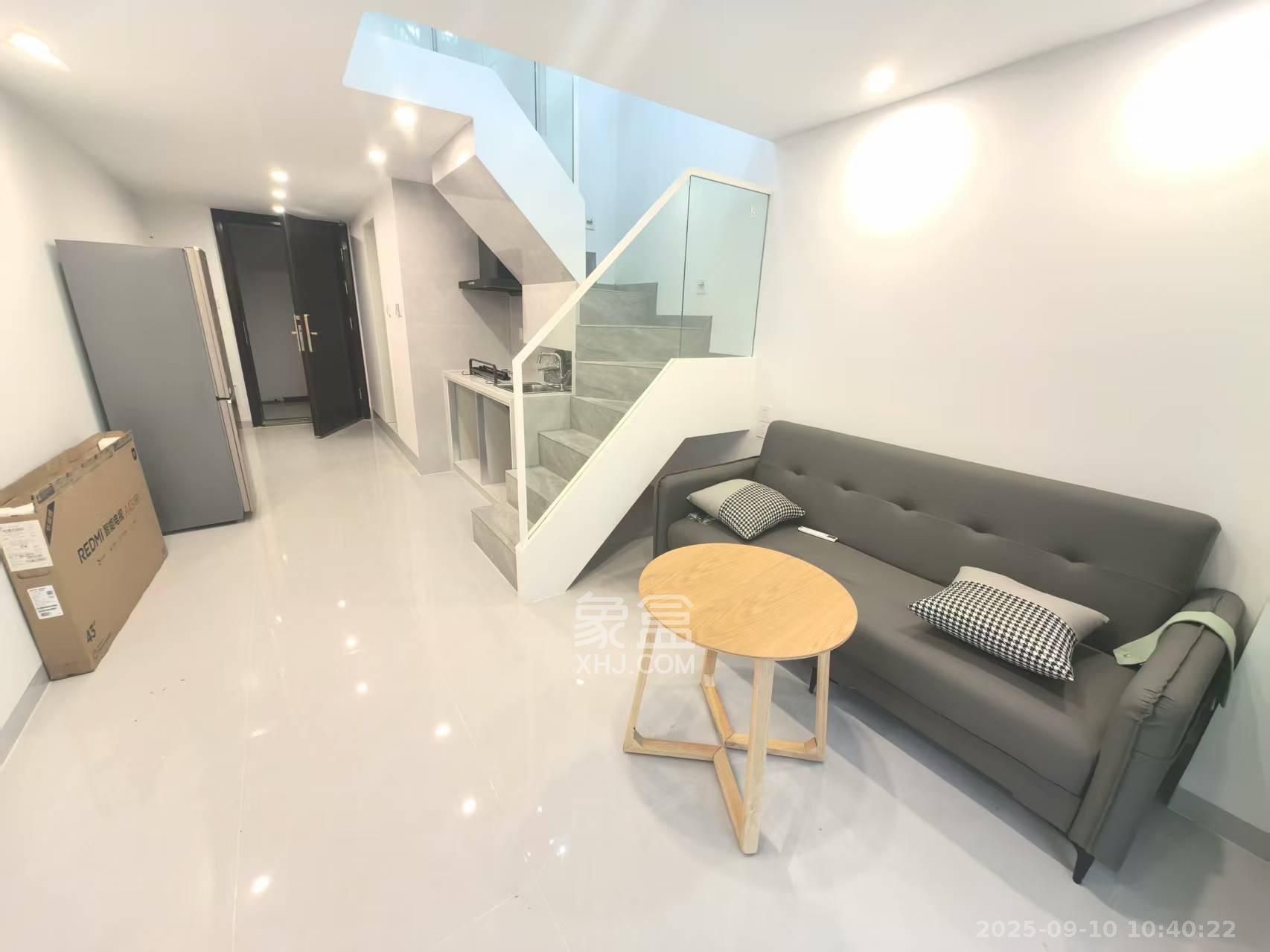 碧桂园荟隽棠  1室1厅1卫    1700.0元/月 碧桂园荟隽棠  1室1厅1卫    1700.0元/月室内图