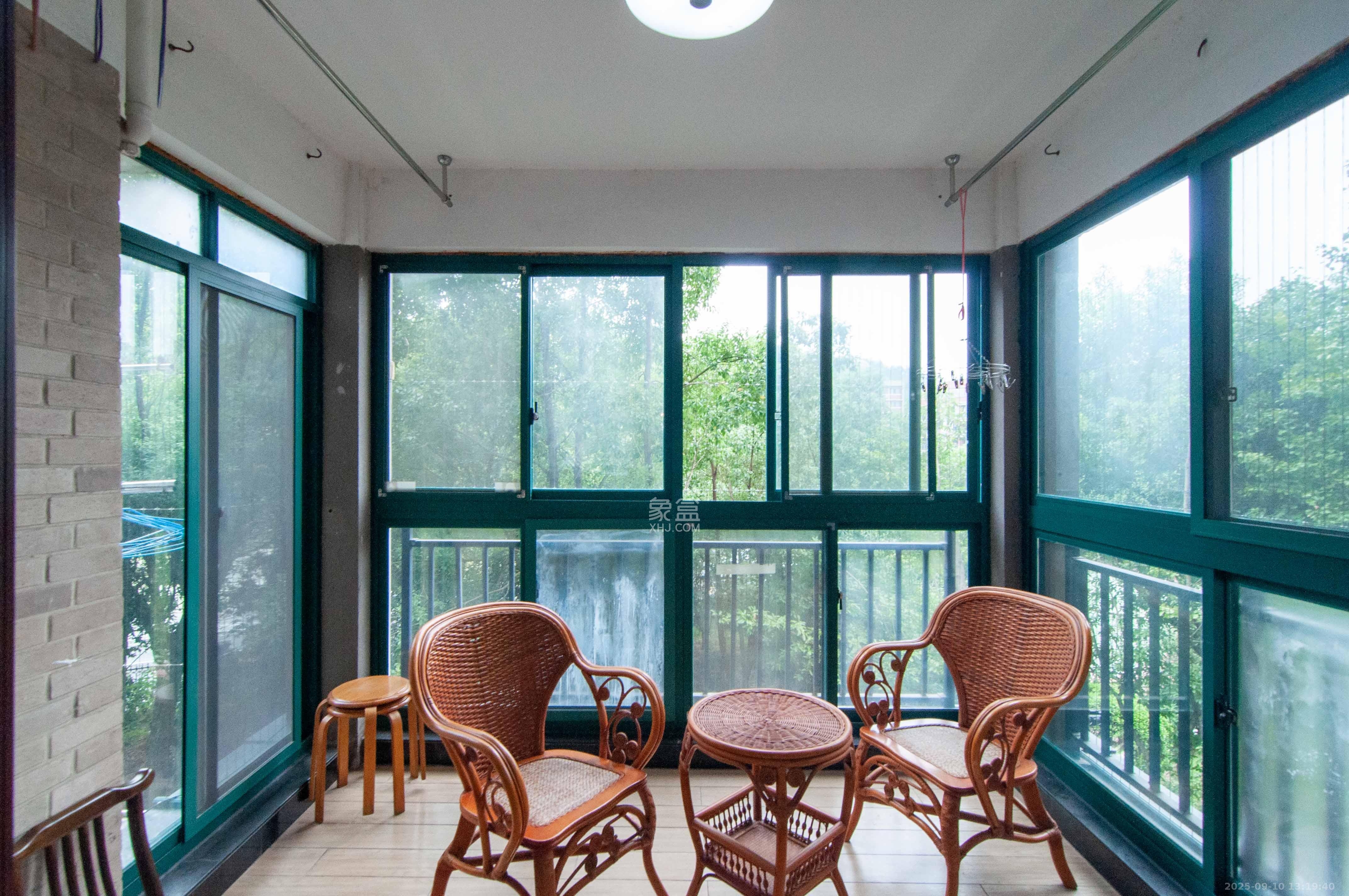 共和世家  3室2厅2卫    154.8万 共和世家  3室2厅2卫    154.8万其他