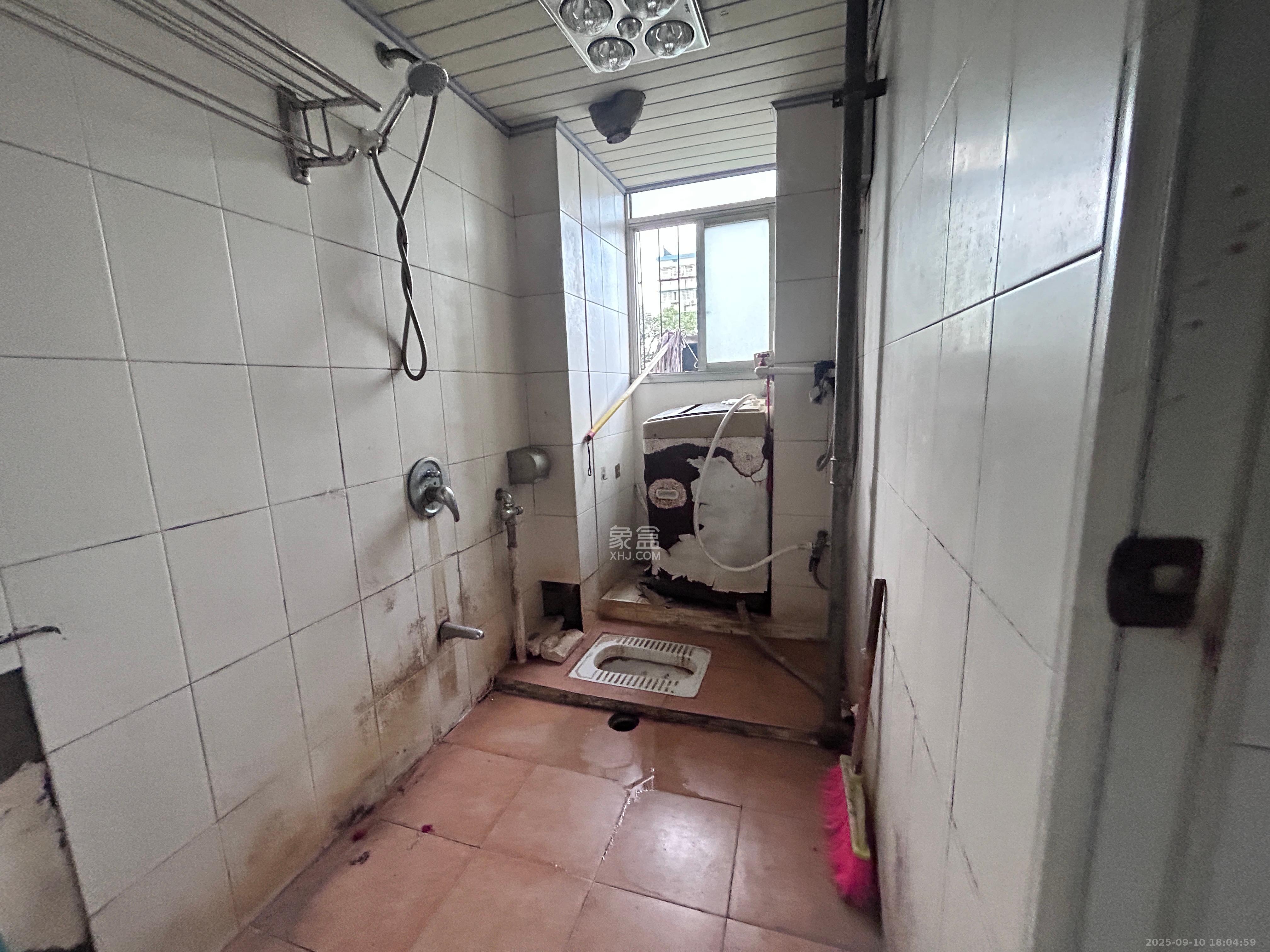 狮子山一片  2室2厅1卫    700.0元/月 狮子山一片  2室2厅1卫    700.0元/月室内图