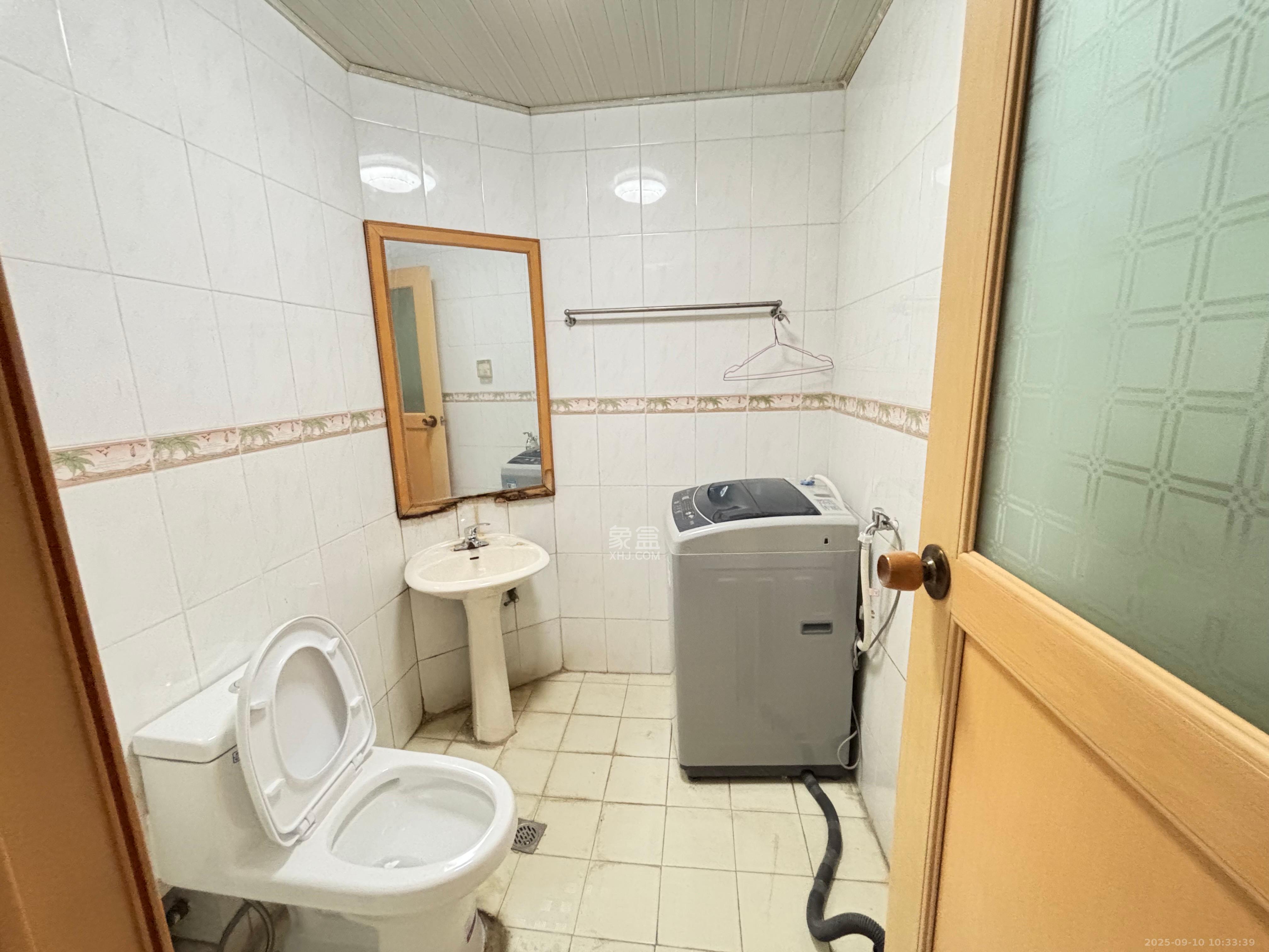 三湘小区  2室2厅2卫   1500.00元/月室内图