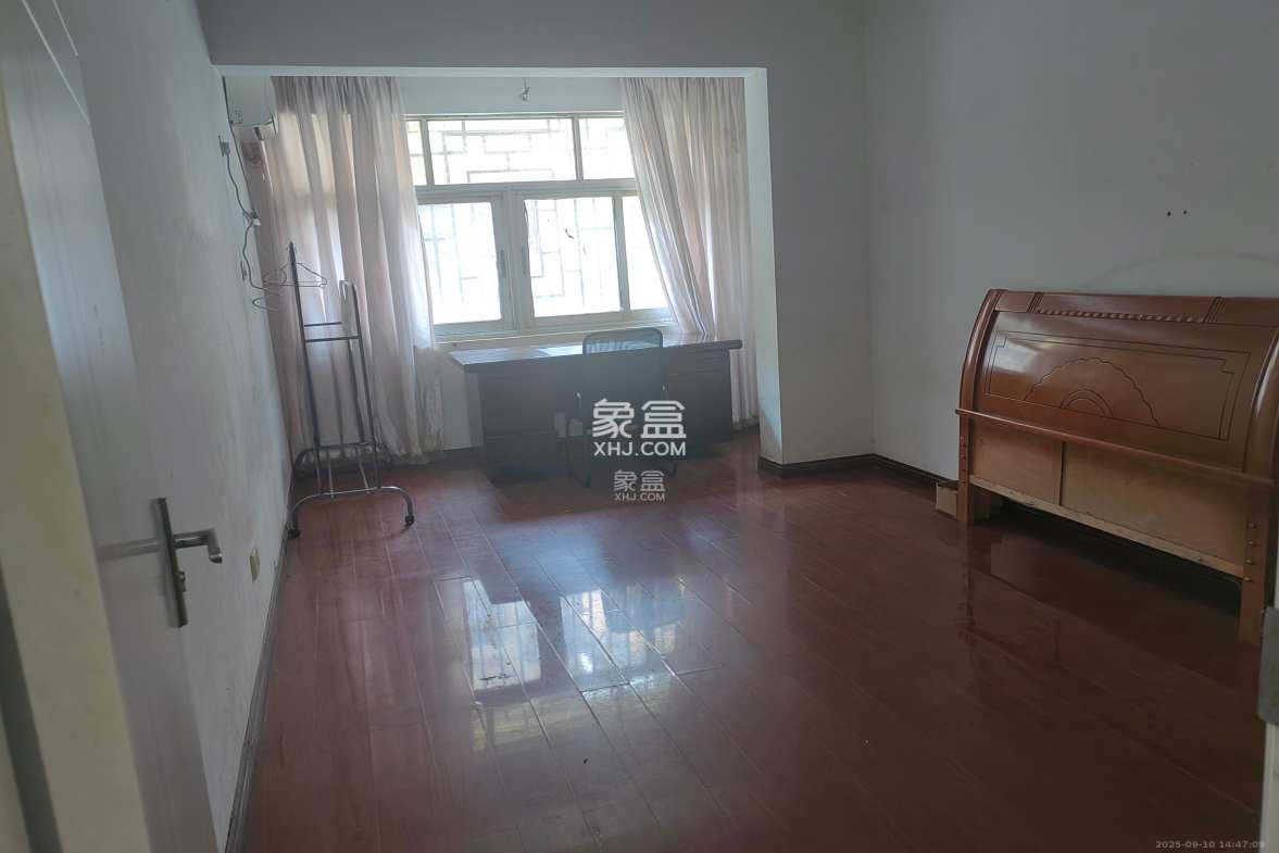 文艺公寓 3室2厅2卫 3100.0元/月 文艺公寓 3室2厅2卫 3100.0元/月室内图