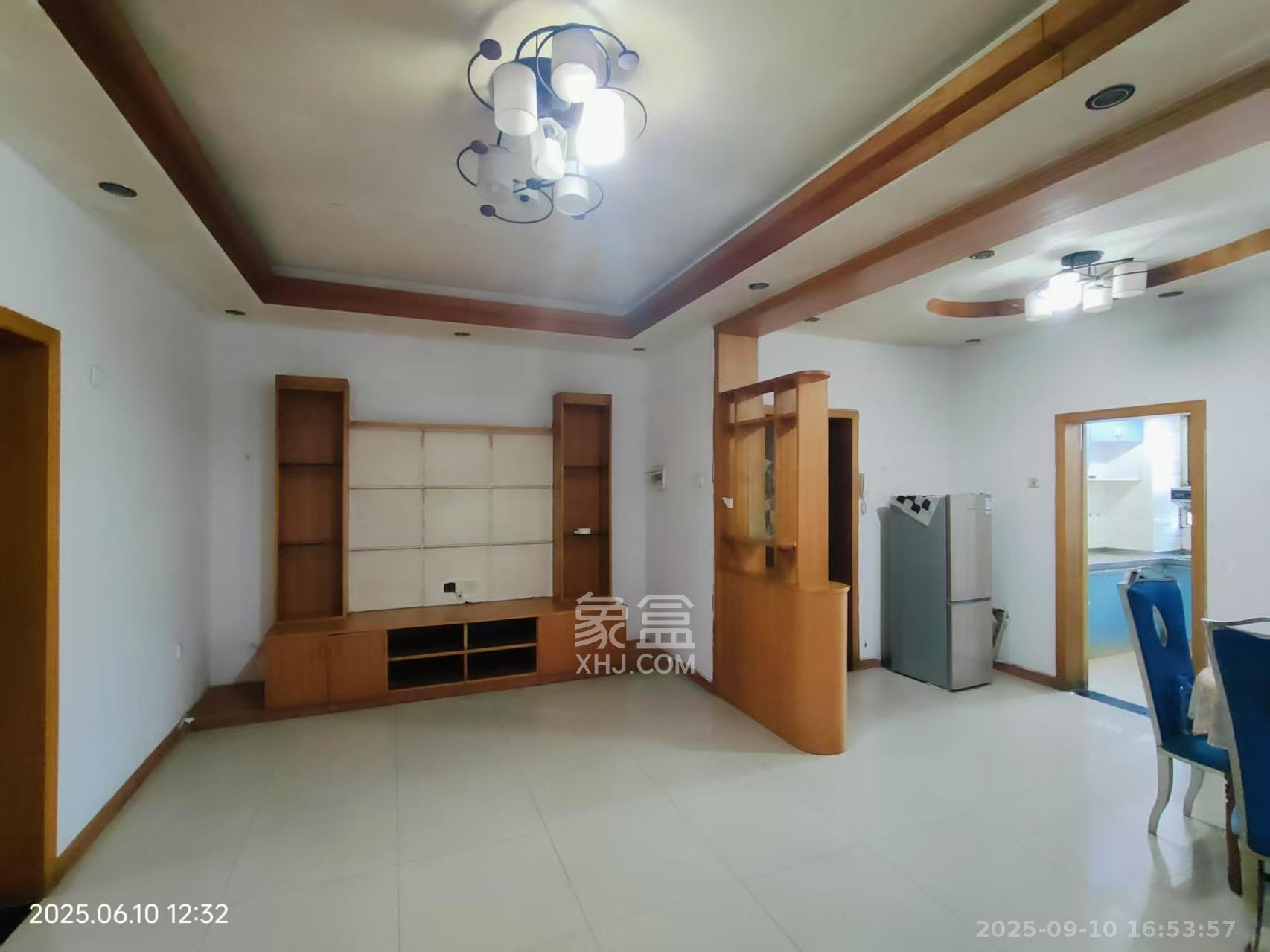 火星五片 2室2厅1卫 1600.0元/月 火星五片 2室2厅1卫 1600.0元/月室内图