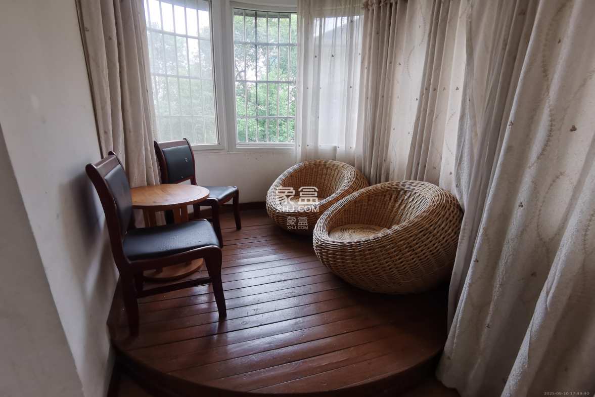 滨湖嘉园(湖滨小区) 3室2厅1卫 2700.0元/月 滨湖嘉园(湖滨小区) 3室2厅1卫 2700.0元/月室内图