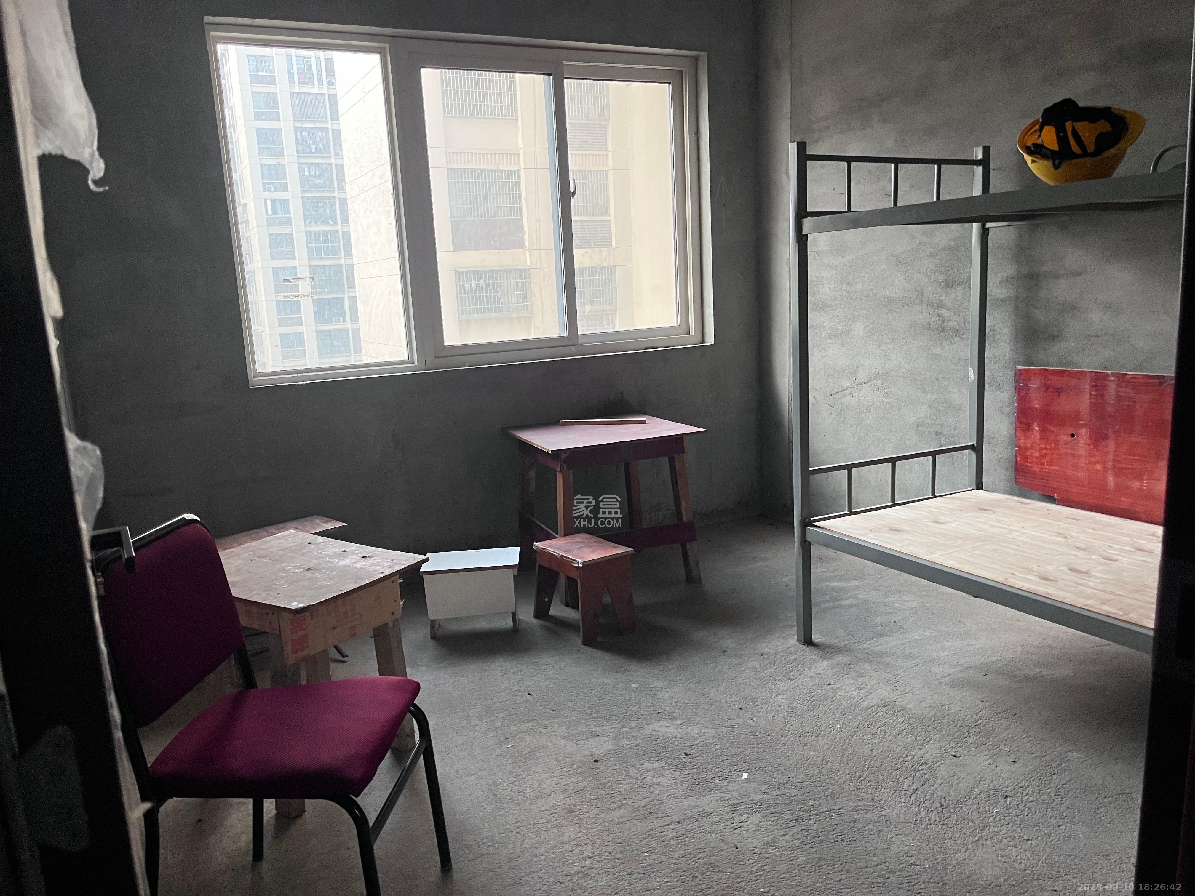 和康园小区  4室2厅2卫    1600.0元/月 和康园小区  4室2厅2卫    1600.0元/月室内图