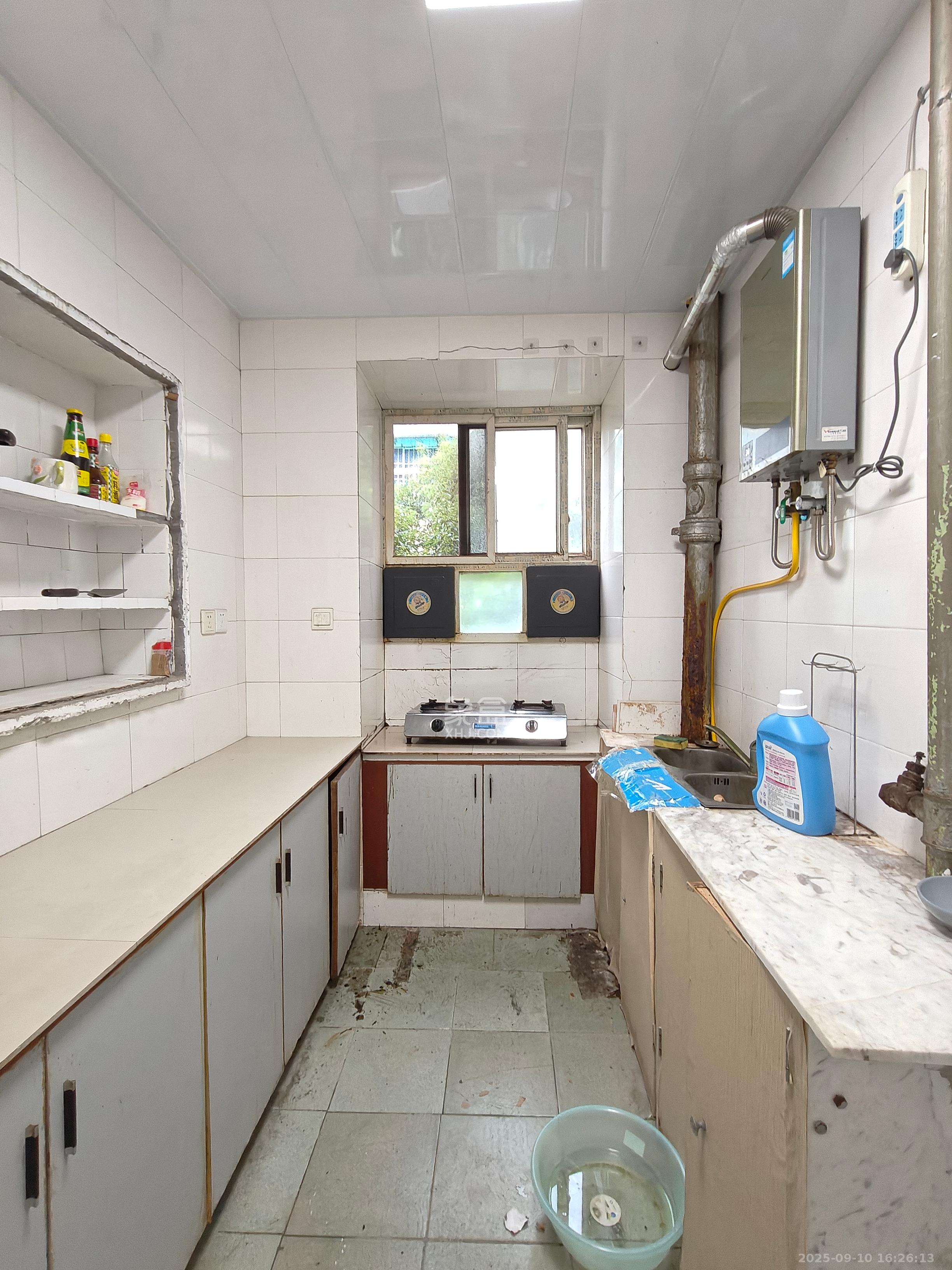 市直属机关宿舍 2室1厅1卫 1450.0元/月 市直属机关宿舍 2室1厅1卫 1450.0元/月室内图