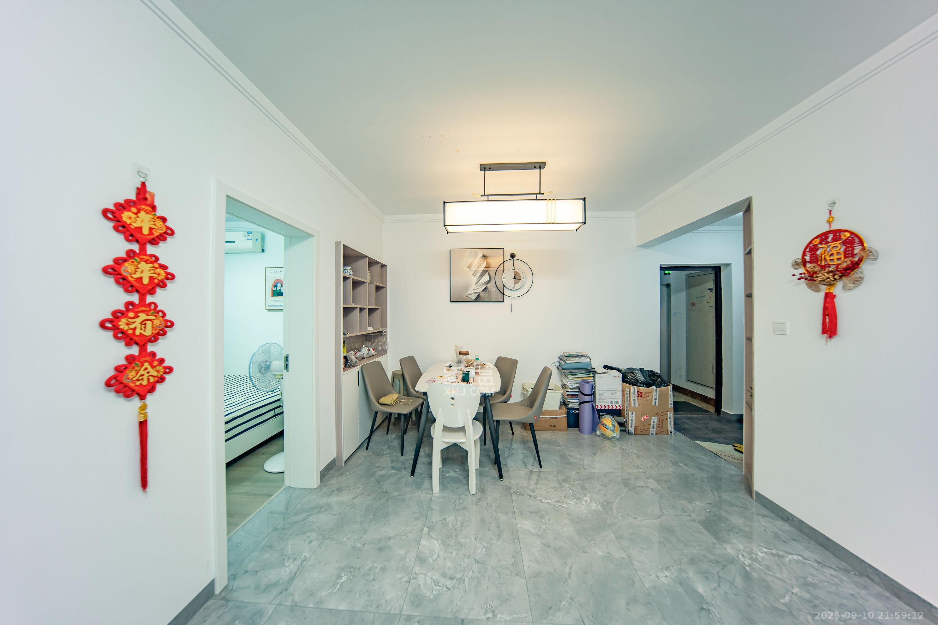 联丰苑  2室2厅1卫    45.0万客厅