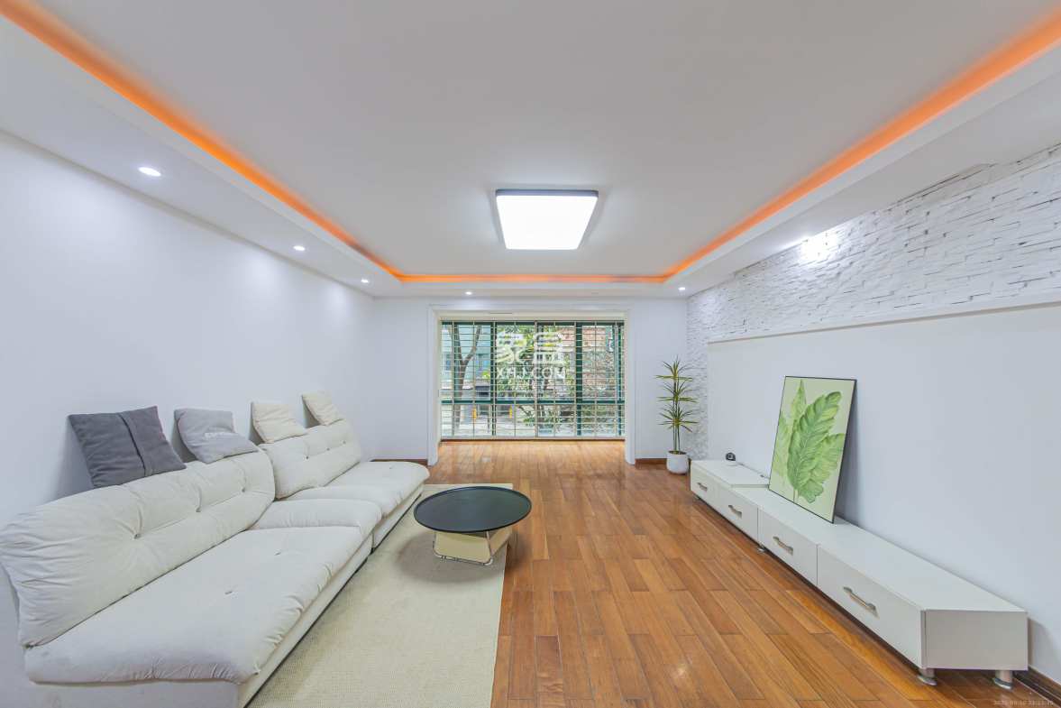 富景园  3室2厅1卫    106.0万 富景园  3室2厅1卫    106.0万客厅