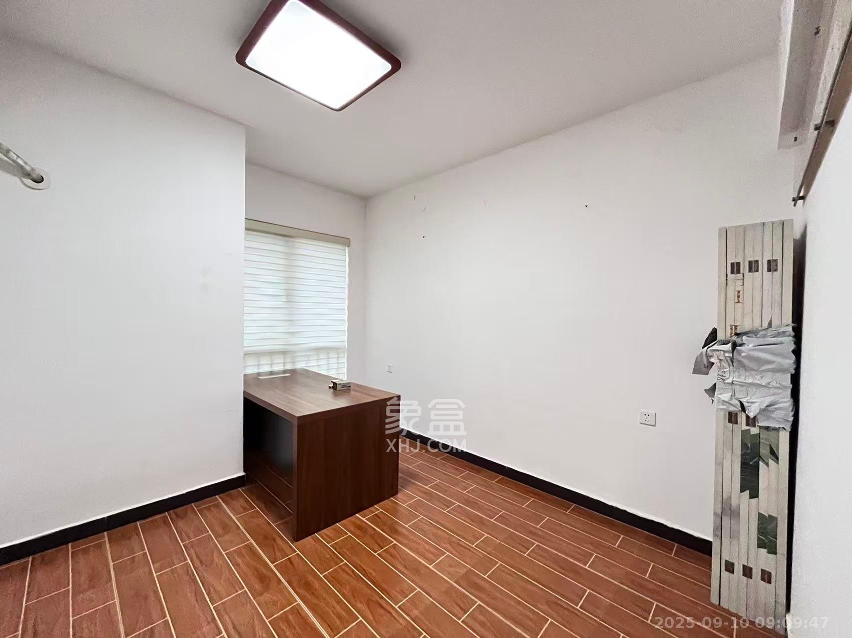 达美D6区 4室2厅2卫 5000.0元/月 达美D6区 4室2厅2卫 5000.0元/月室内图