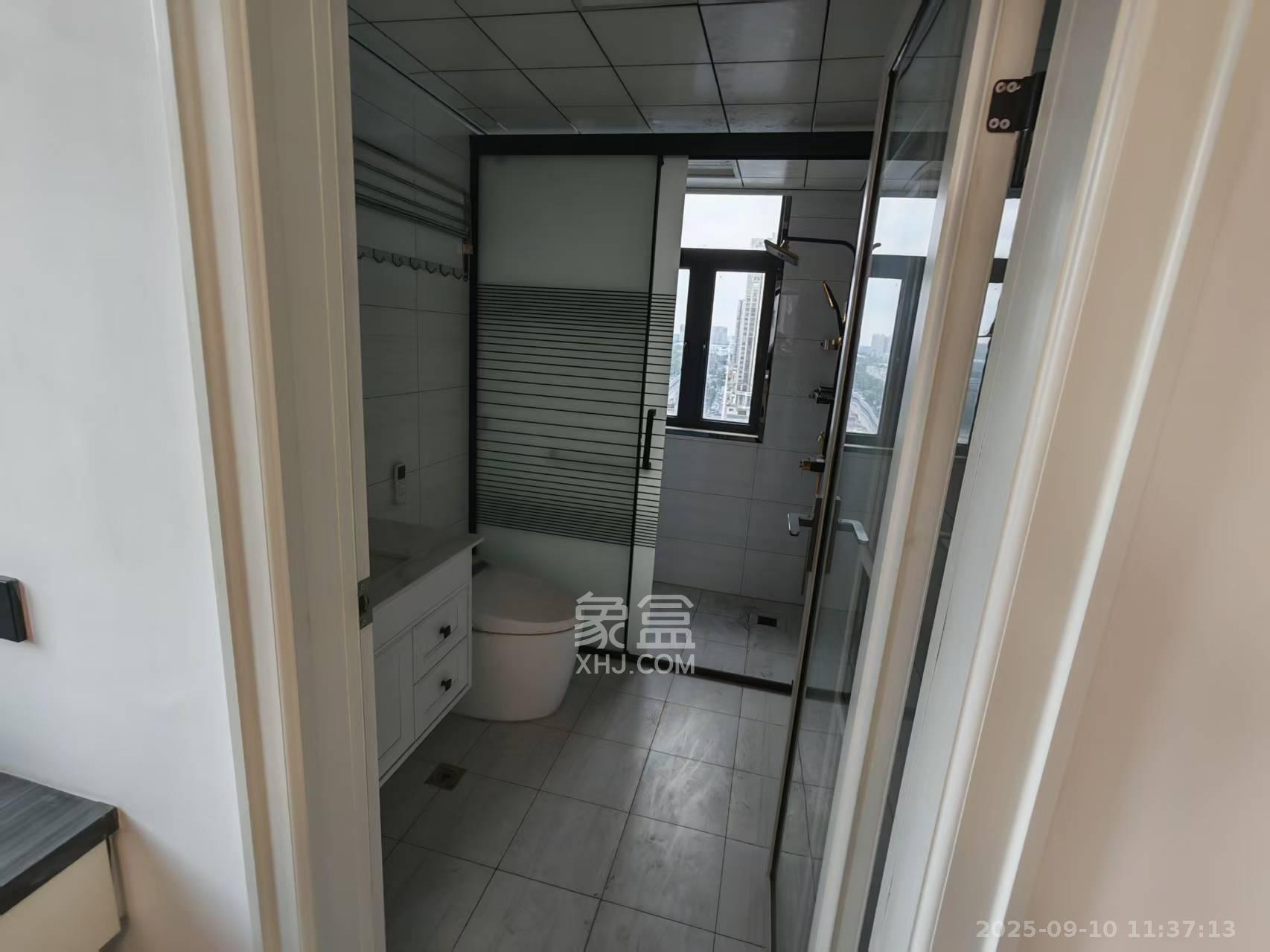 财汇新天地(财汇商务广场)  4室2厅2卫    3000.0元/月 财汇新天地(财汇商务广场)  4室2厅2卫    3000.0元/月室内图