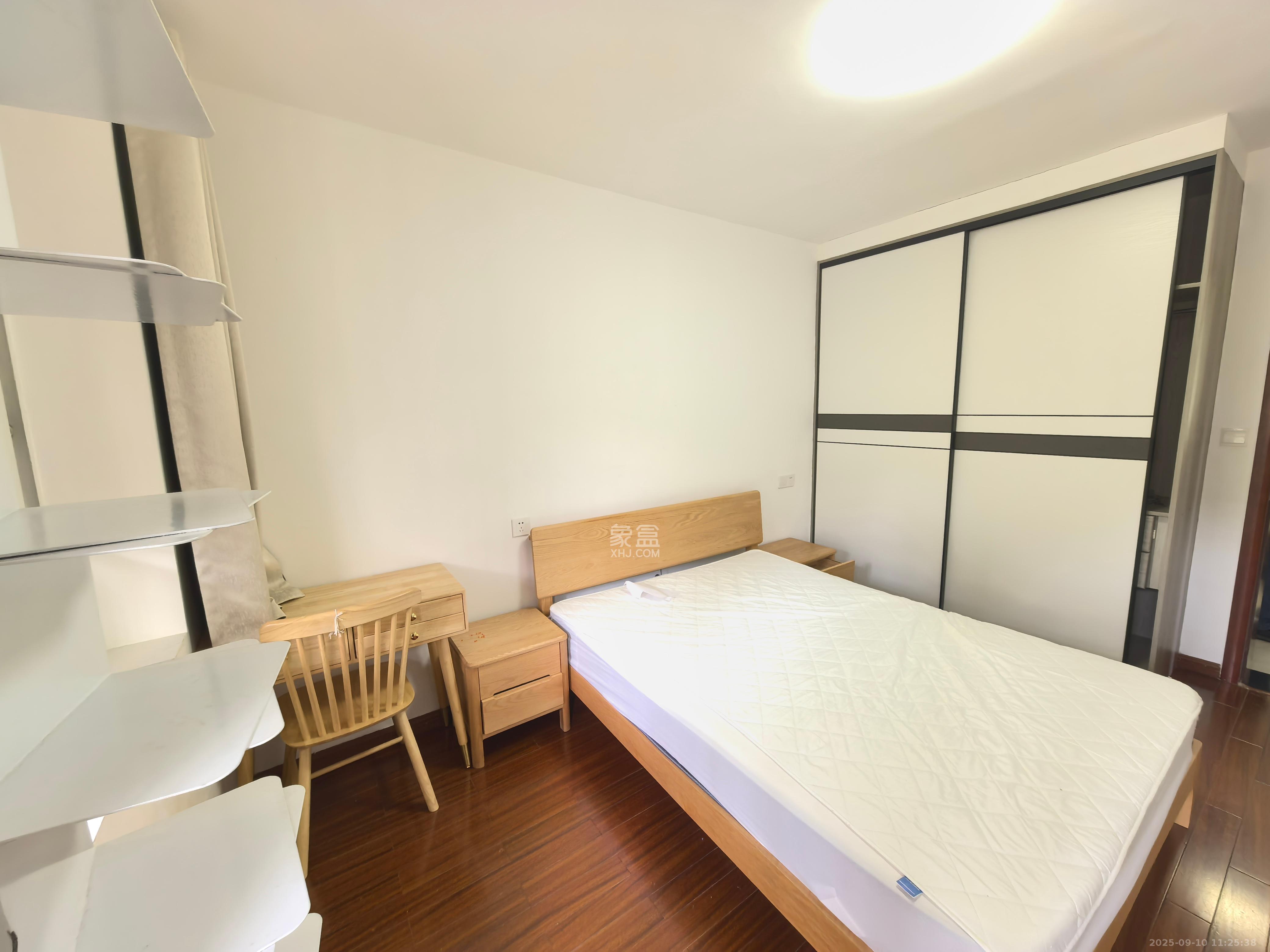 望月湖小区三片  3室2厅1卫    3100.0元/月室内图