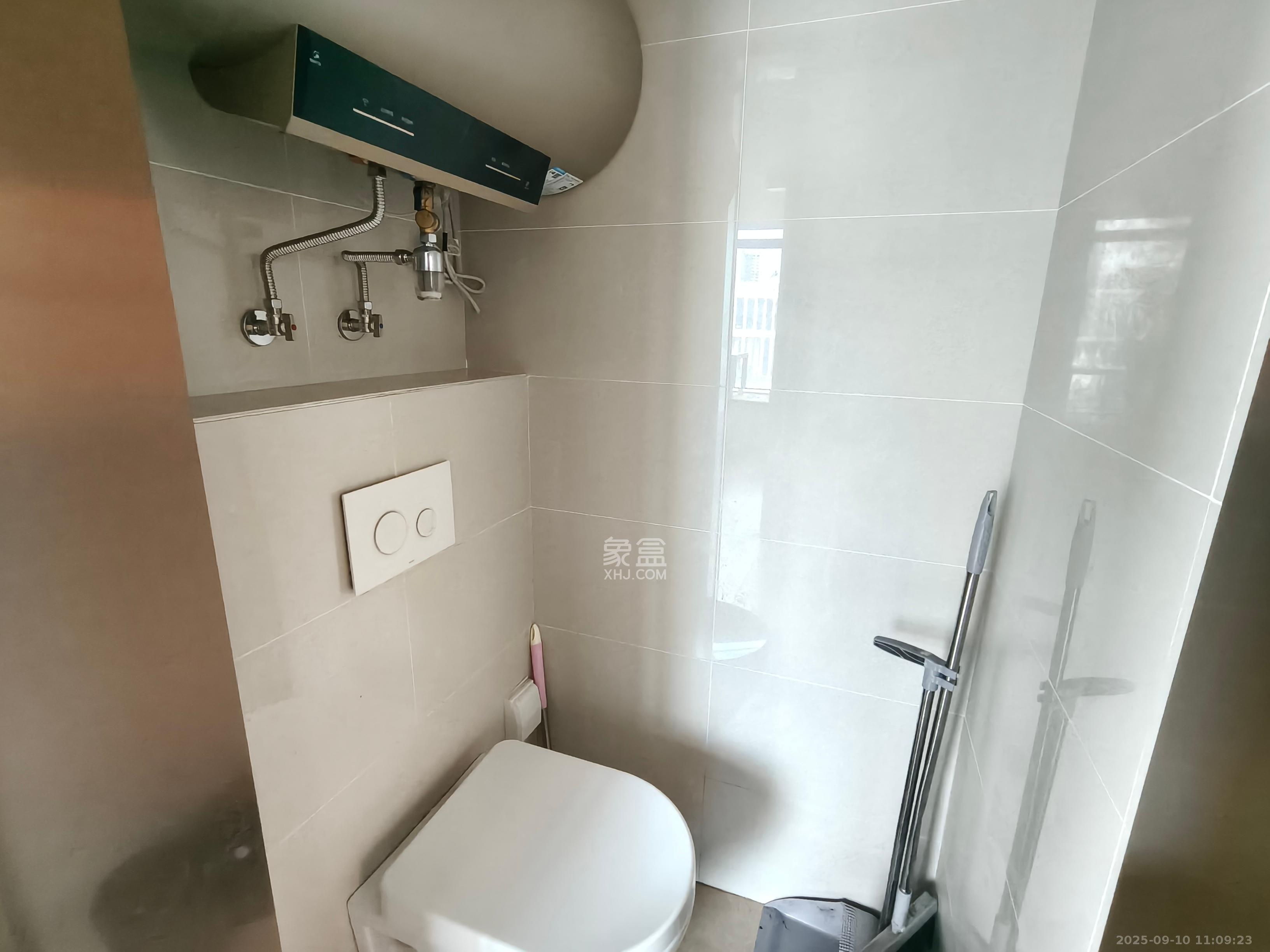 远洋外滩壹号 1室1厅1卫 2300.0元/月 远洋外滩壹号 1室1厅1卫 2300.0元/月室内图