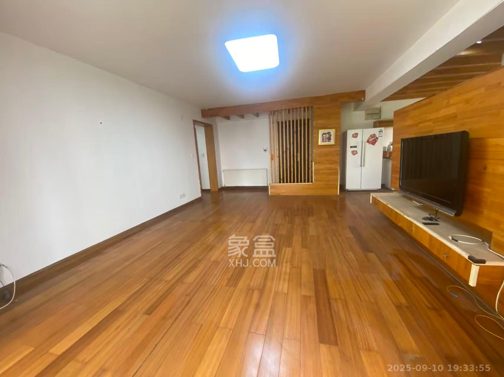 世嘉国际华城  5室2厅2卫    4000.0元/月室内图