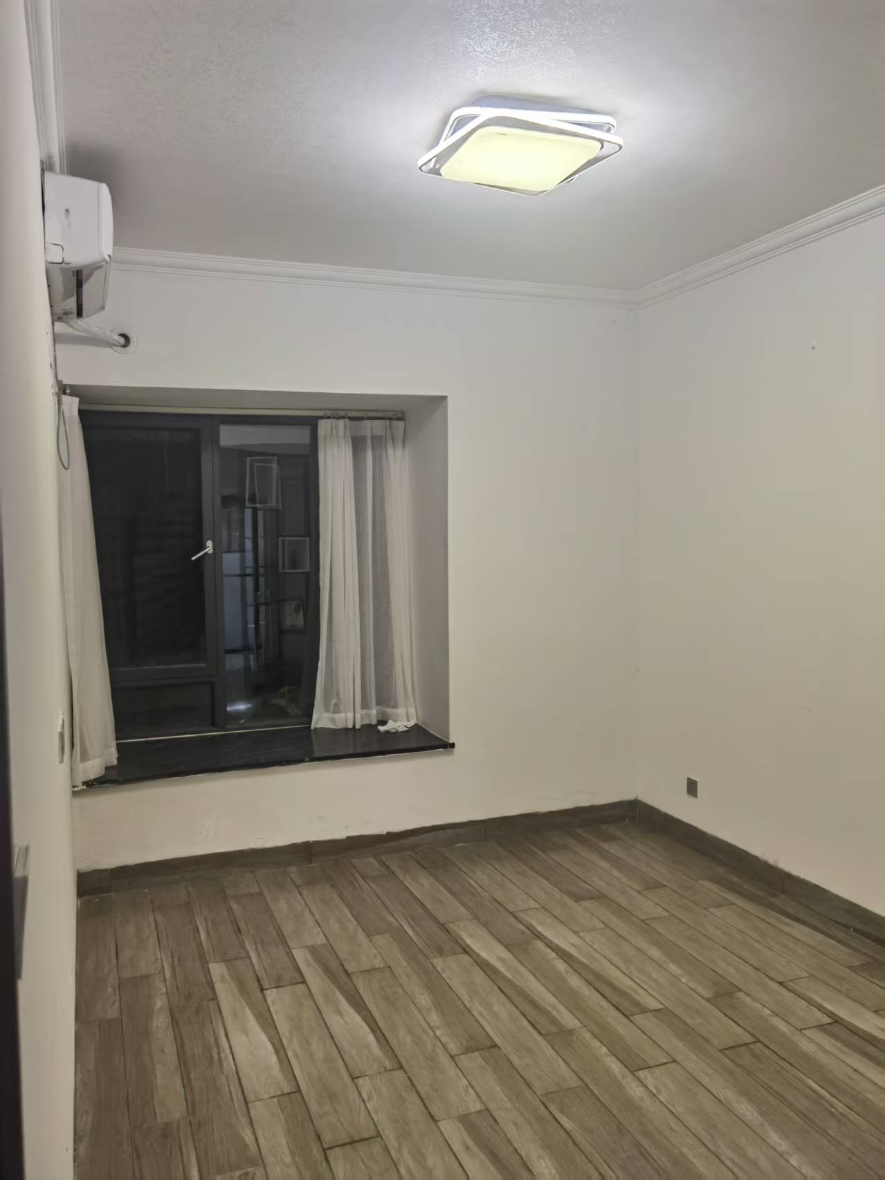 美舍嘉苑一期 4室2厅2卫 4000.0元/月 美舍嘉苑一期 4室2厅2卫 4000.0元/月室内图