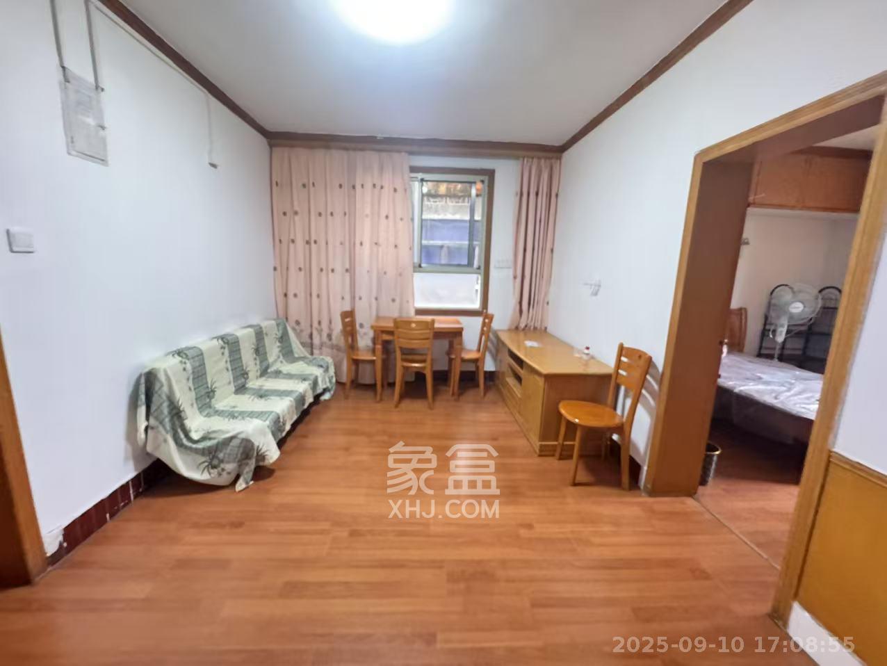 向韶村 2室1厅1卫 1800.0元/月 向韶村 2室1厅1卫 1800.0元/月室内图