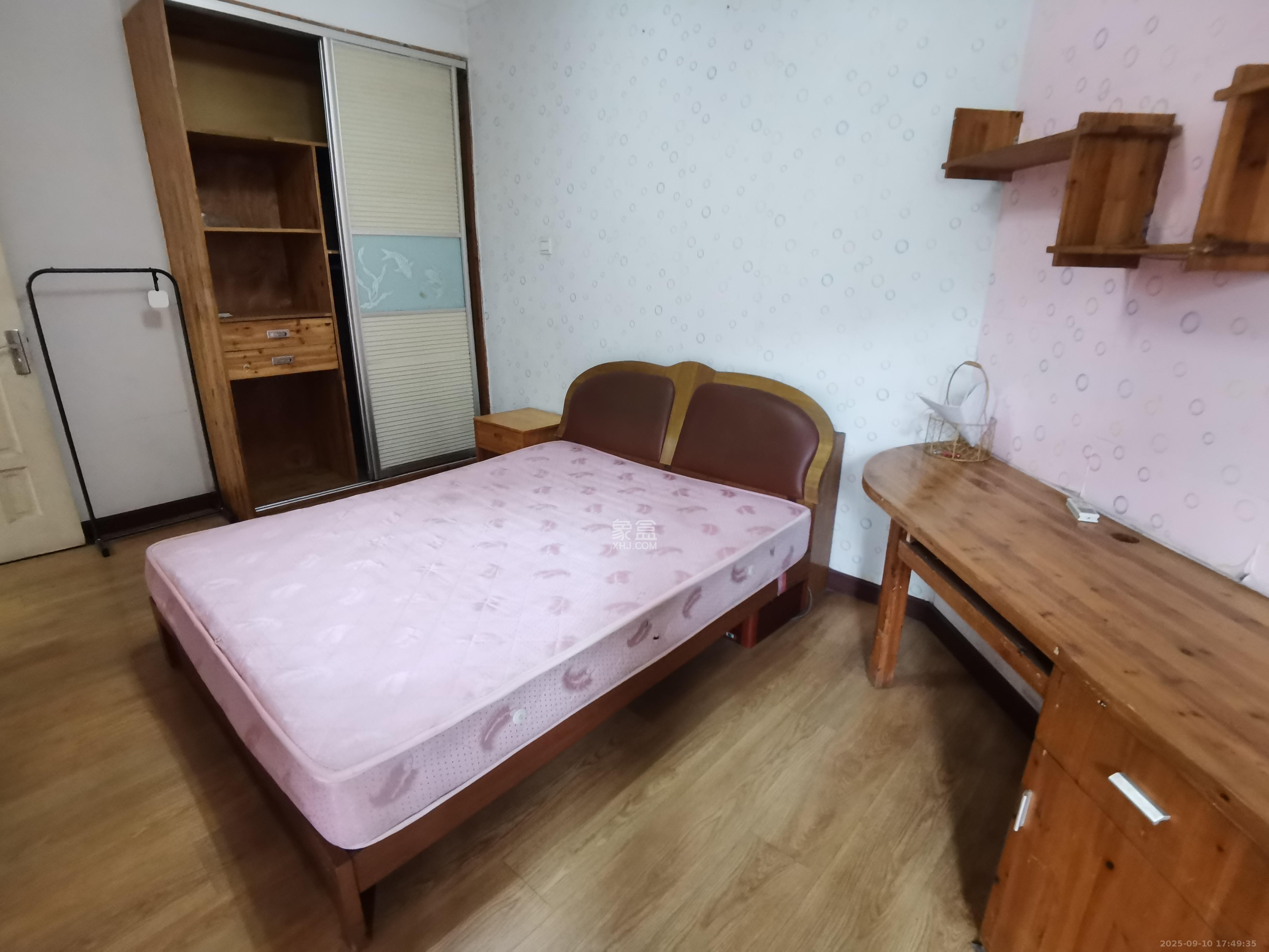 滨湖嘉园（湖滨小区）  3室2厅1卫   2700.00元/月室内图